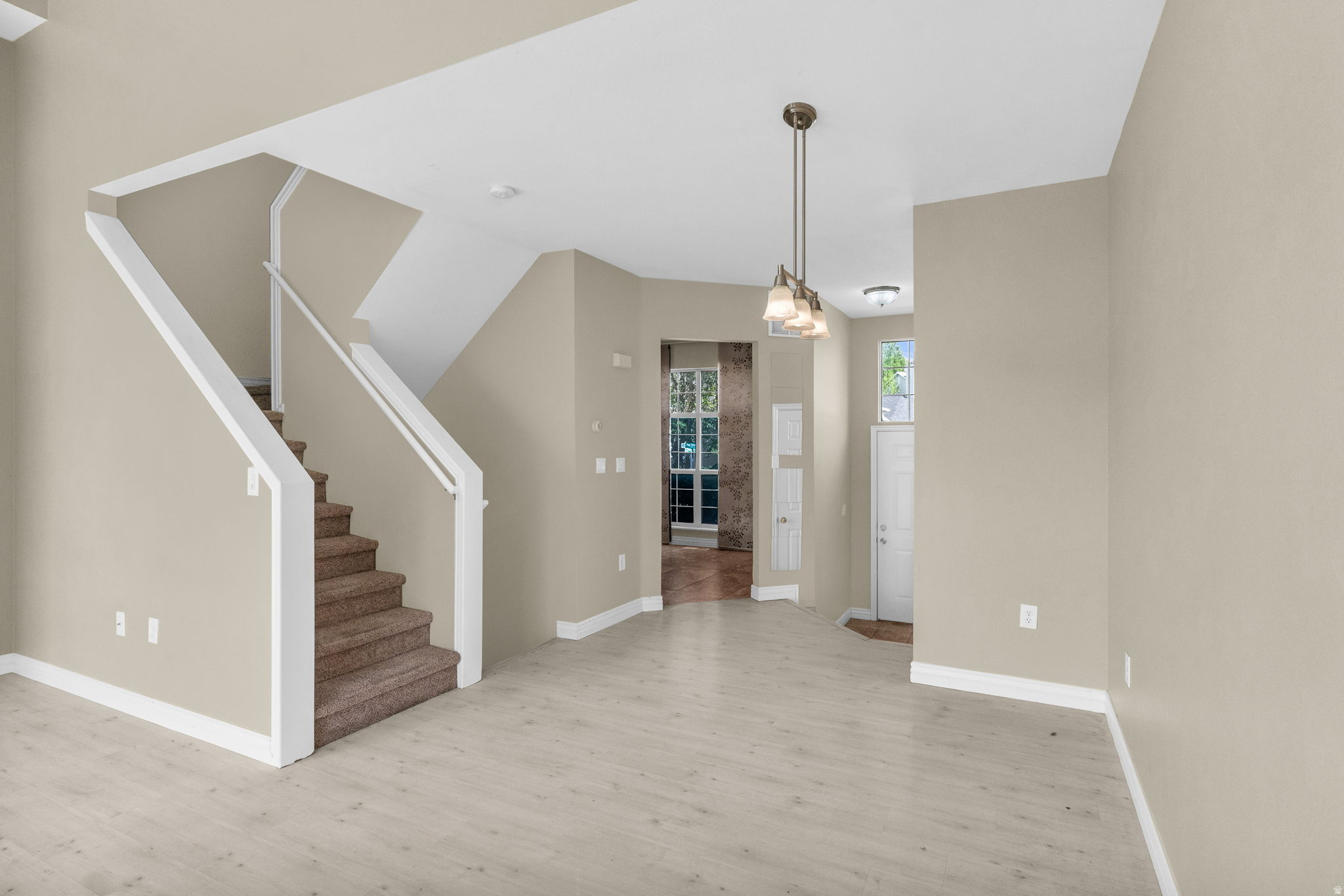 SOUTH MOUNTAIN - Residential Lease
