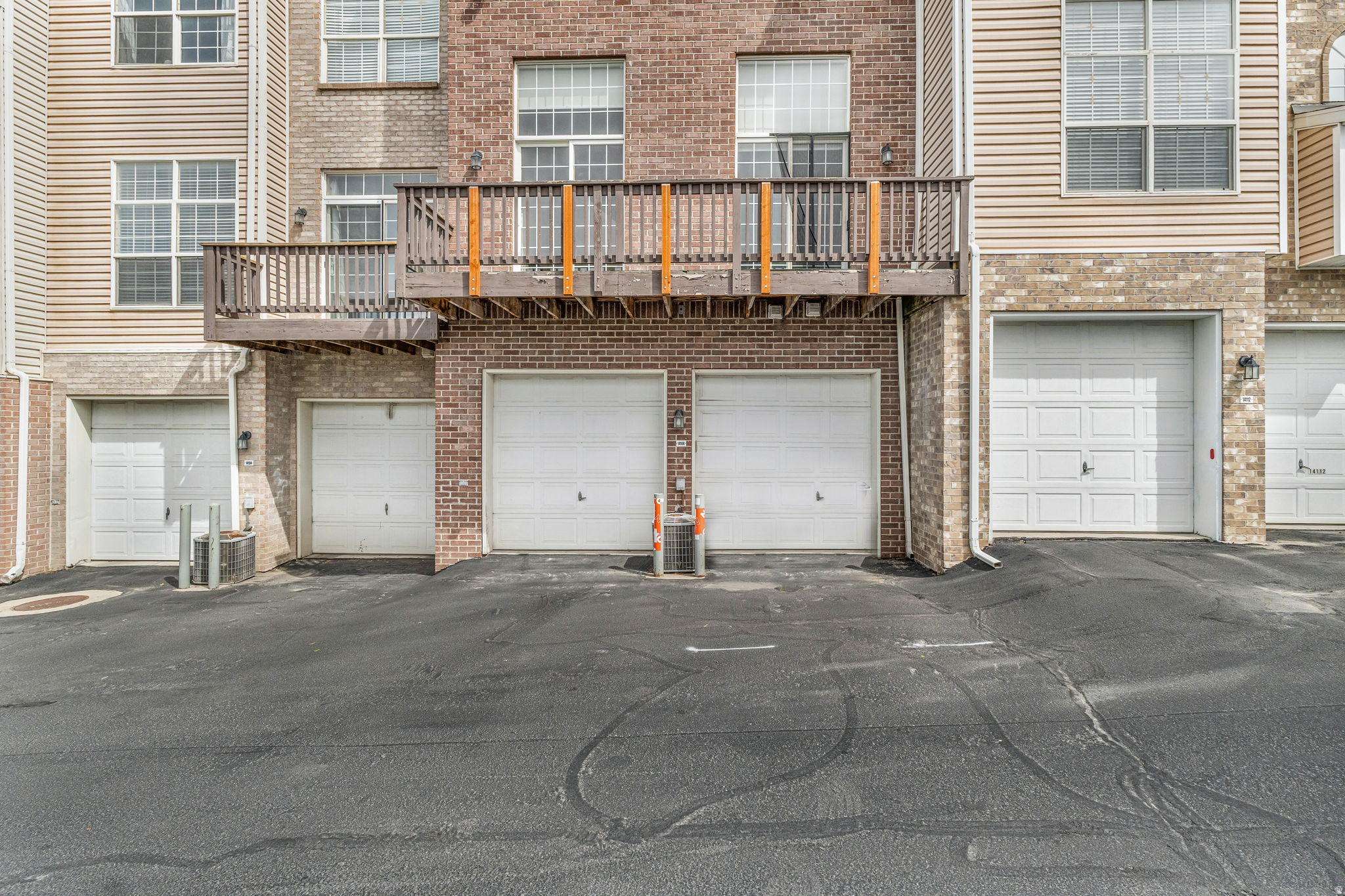 SOUTH MOUNTAIN - Residential Lease