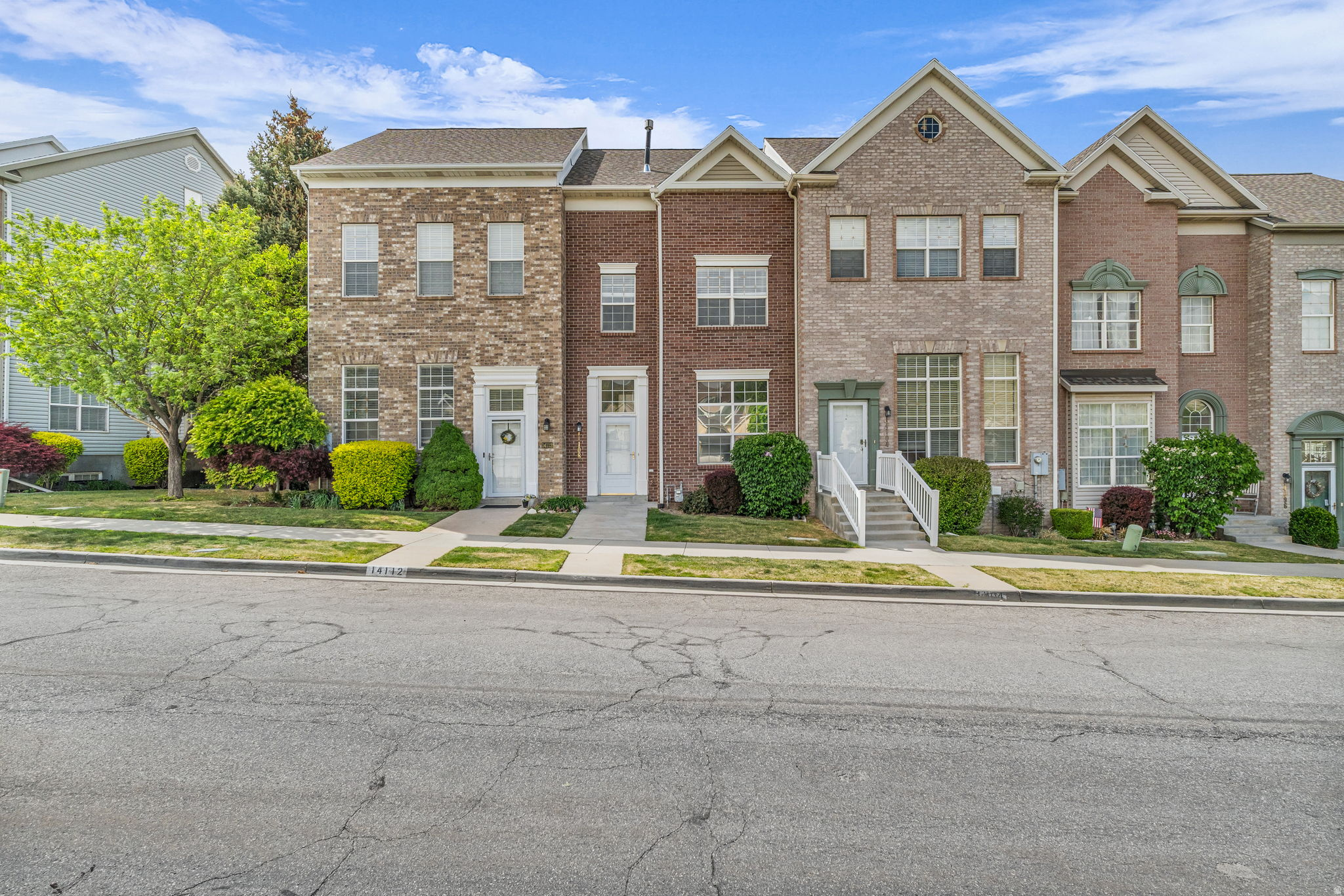 SOUTH MOUNTAIN - Residential Lease