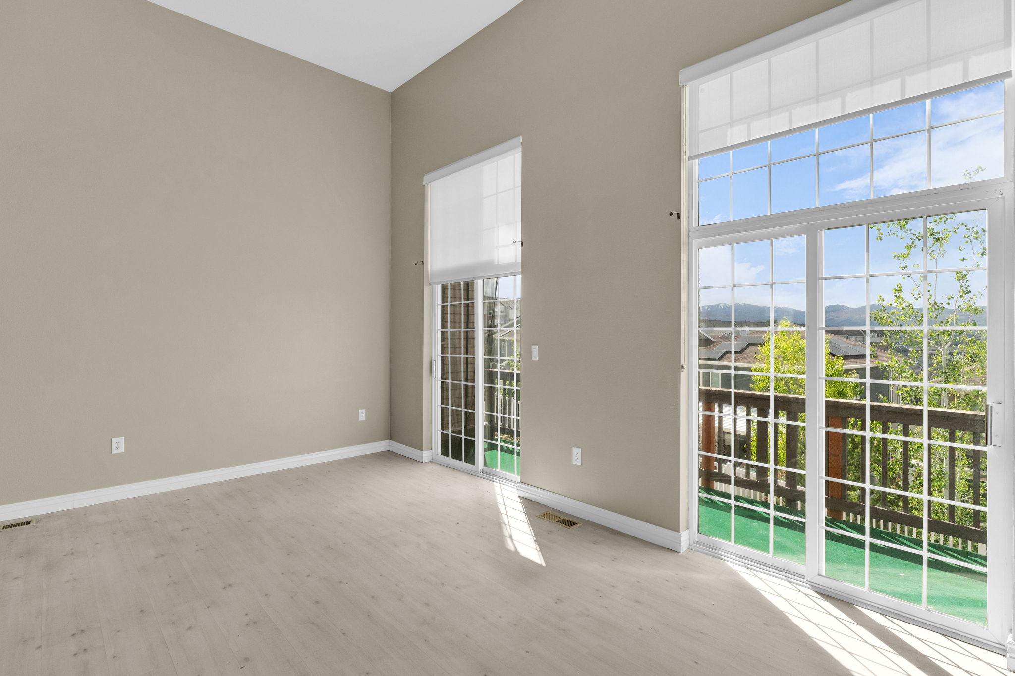 SOUTH MOUNTAIN - Residential Lease