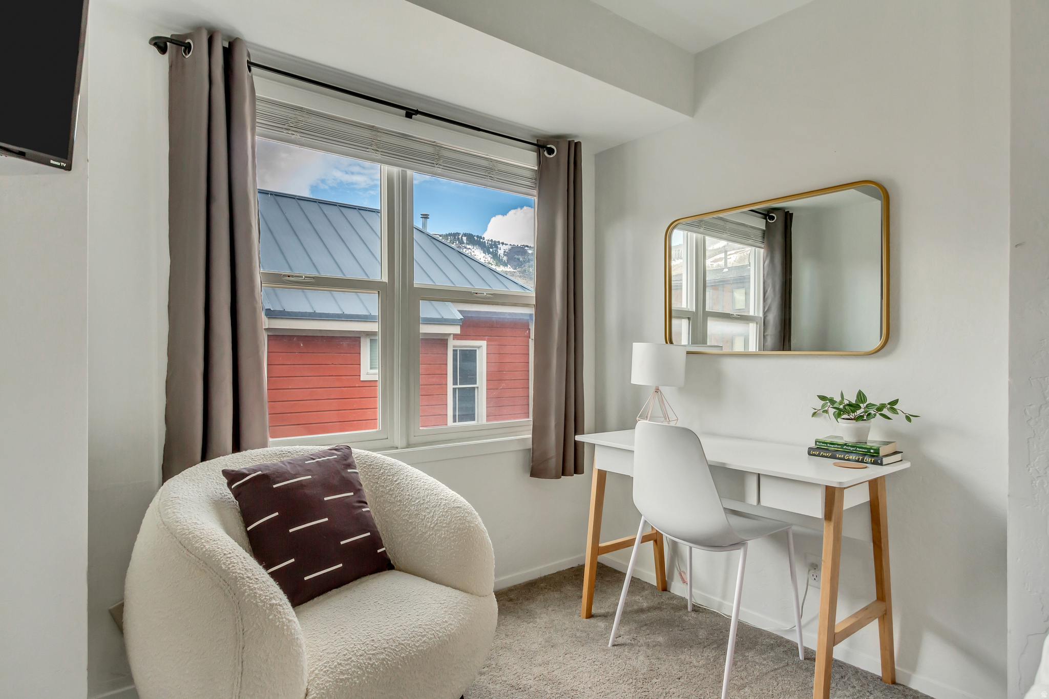 SILVER MINE WEST - Residential
