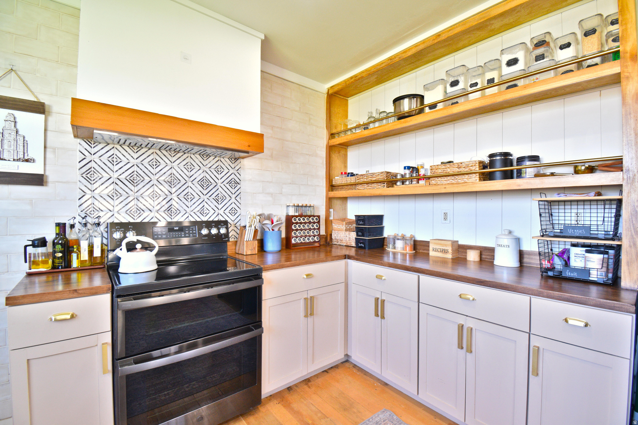 OAKER HILLS - Residential