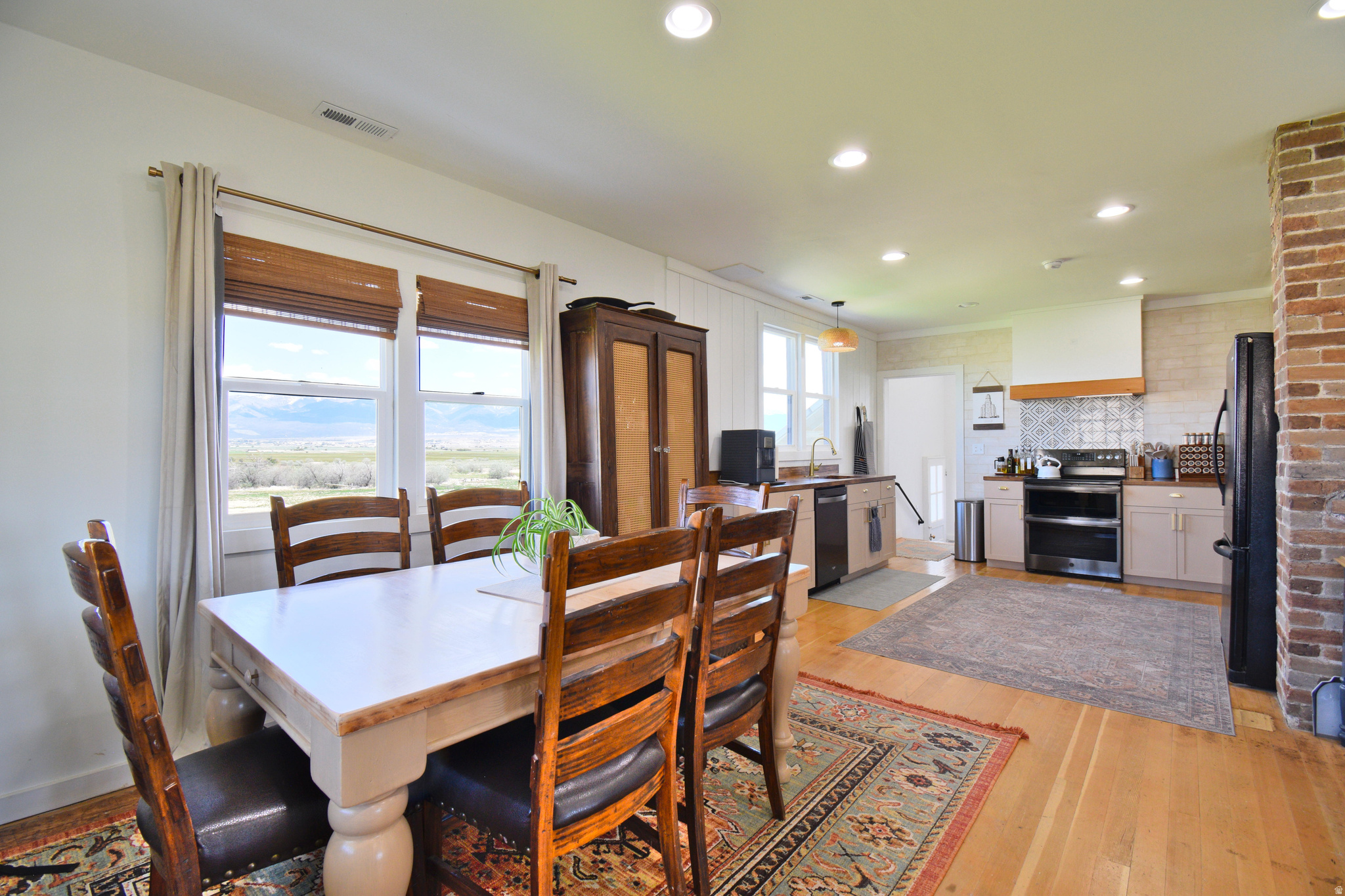 OAKER HILLS - Residential