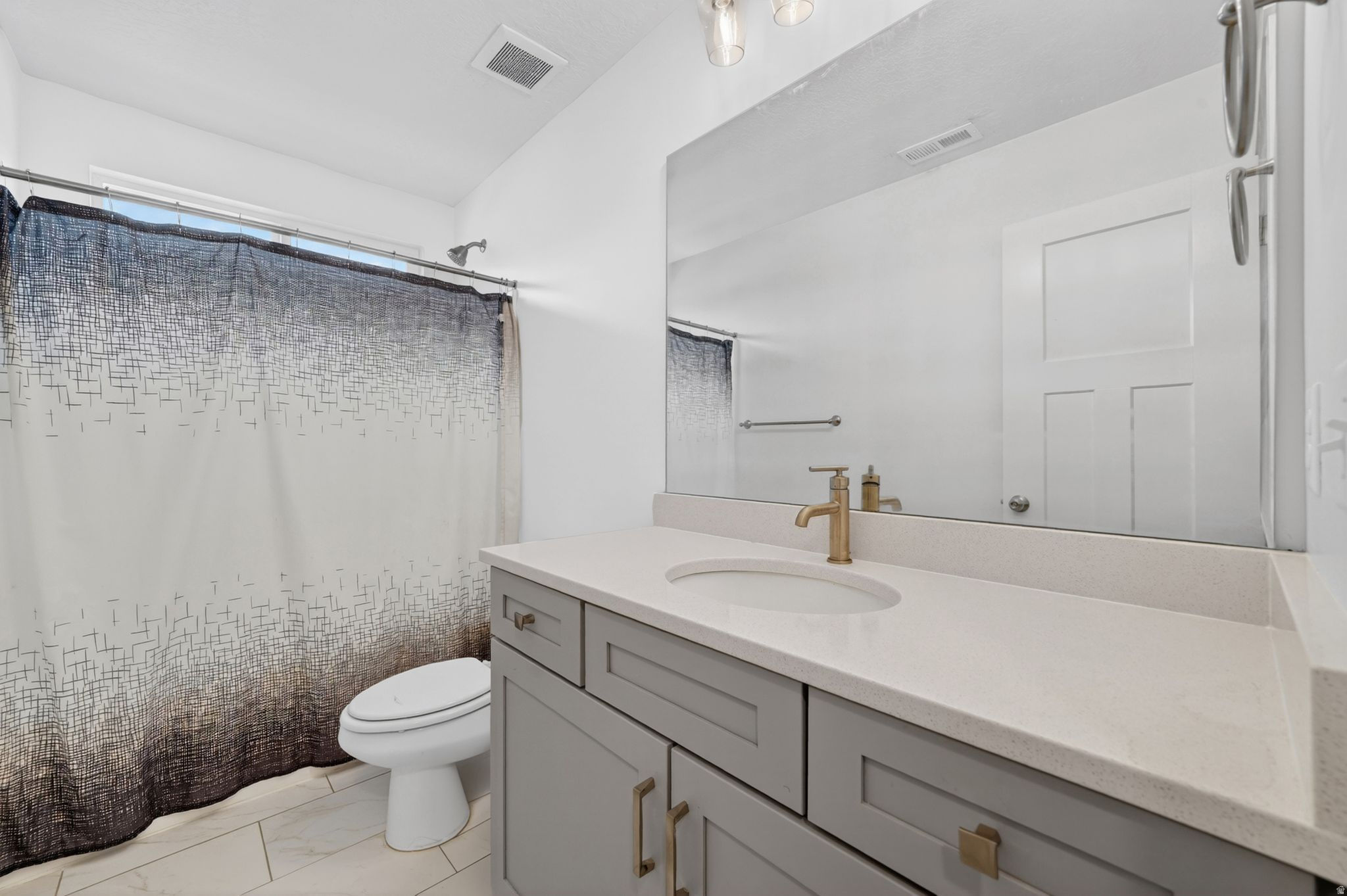 MOUNTAIN RIDGE - Residential