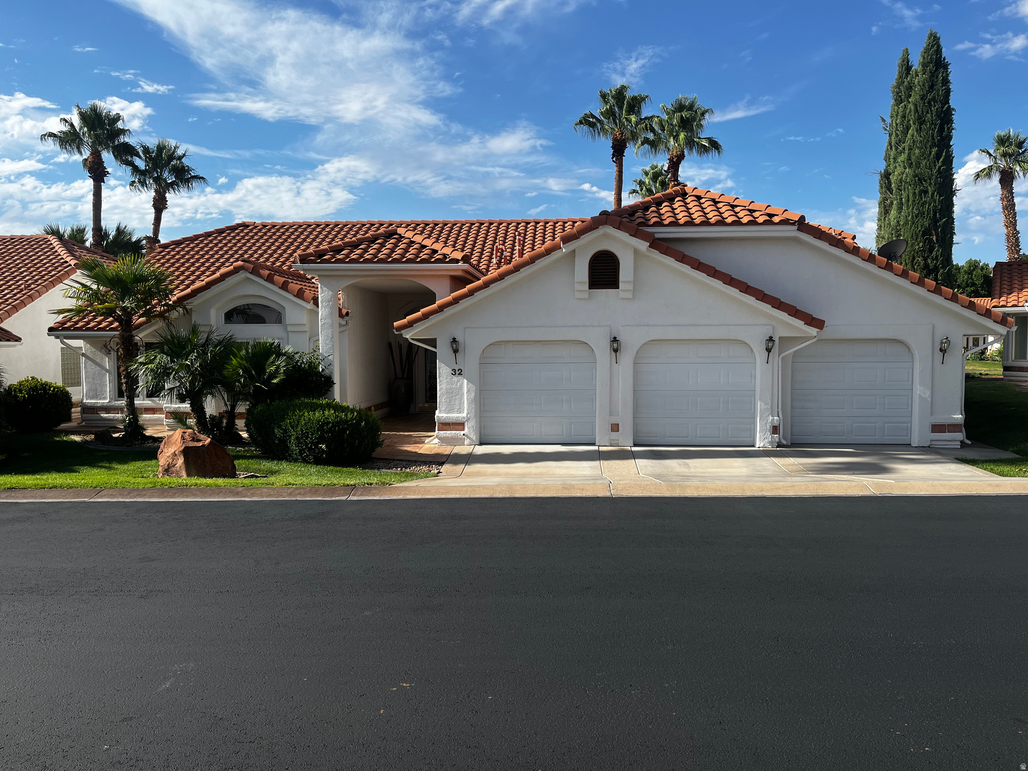 CRYSTAL LAKES TOWHOMES - Residential