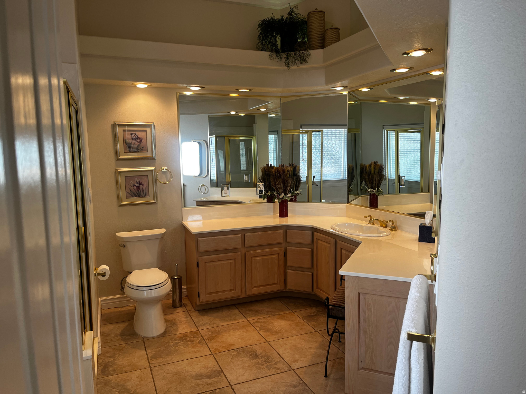 CRYSTAL LAKES TOWHOMES - Residential