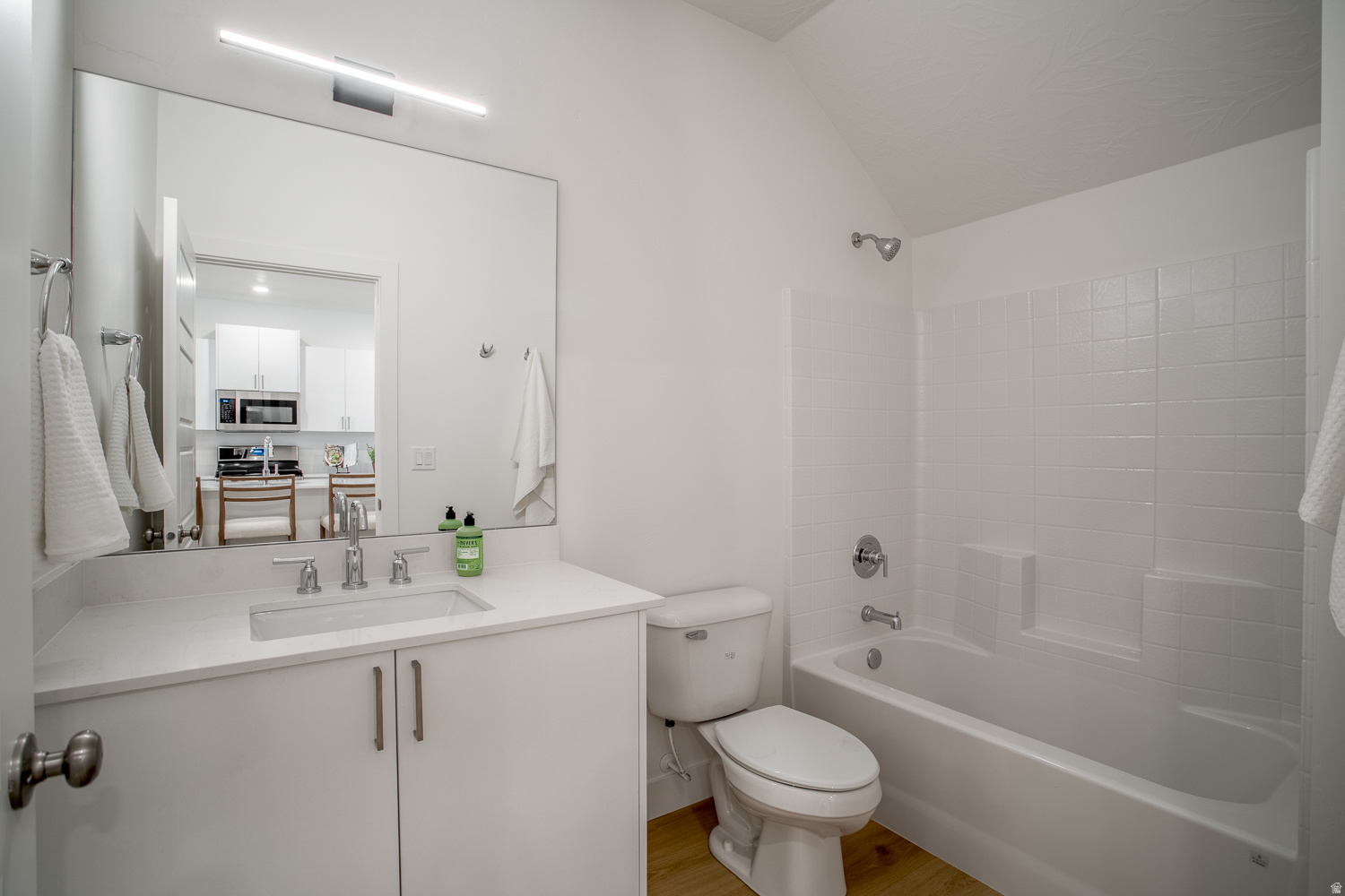 BECCO CREEK TOWNHOMES AT DIVARIO - Residential