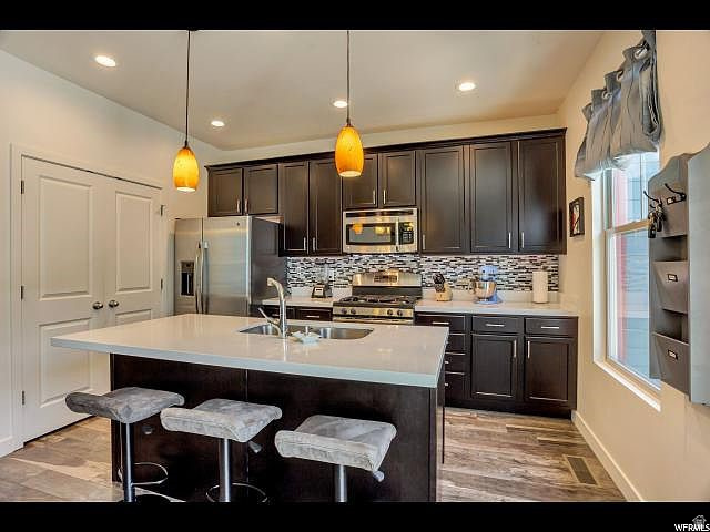 KENNECOTT - Residential
