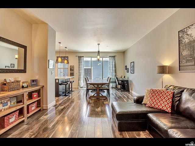 KENNECOTT - Residential