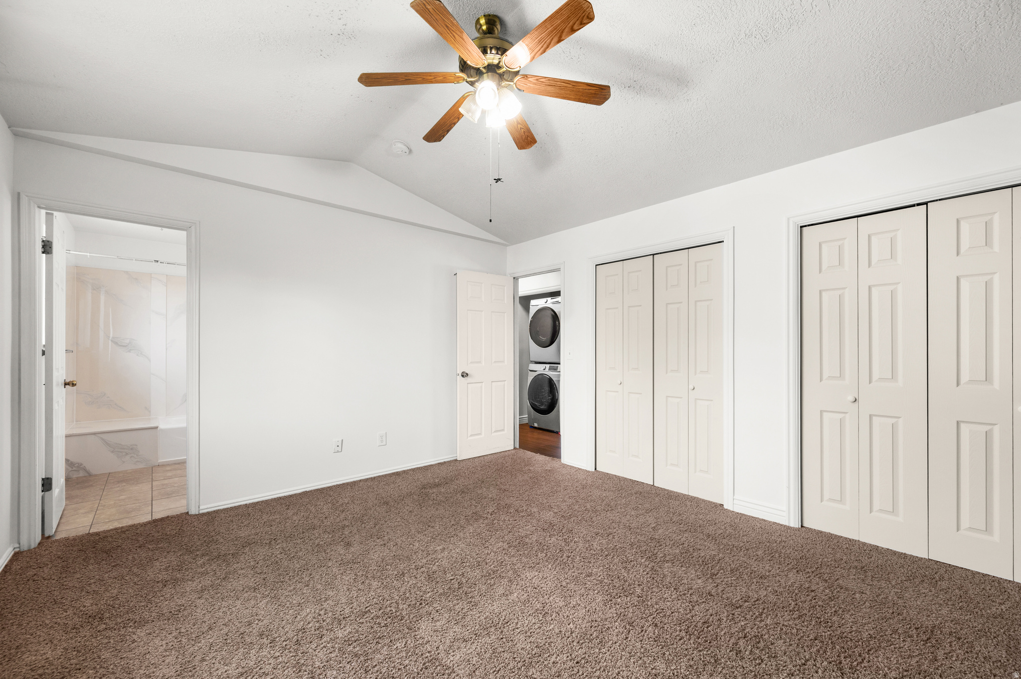 WINDSOR MEADOWS - Residential