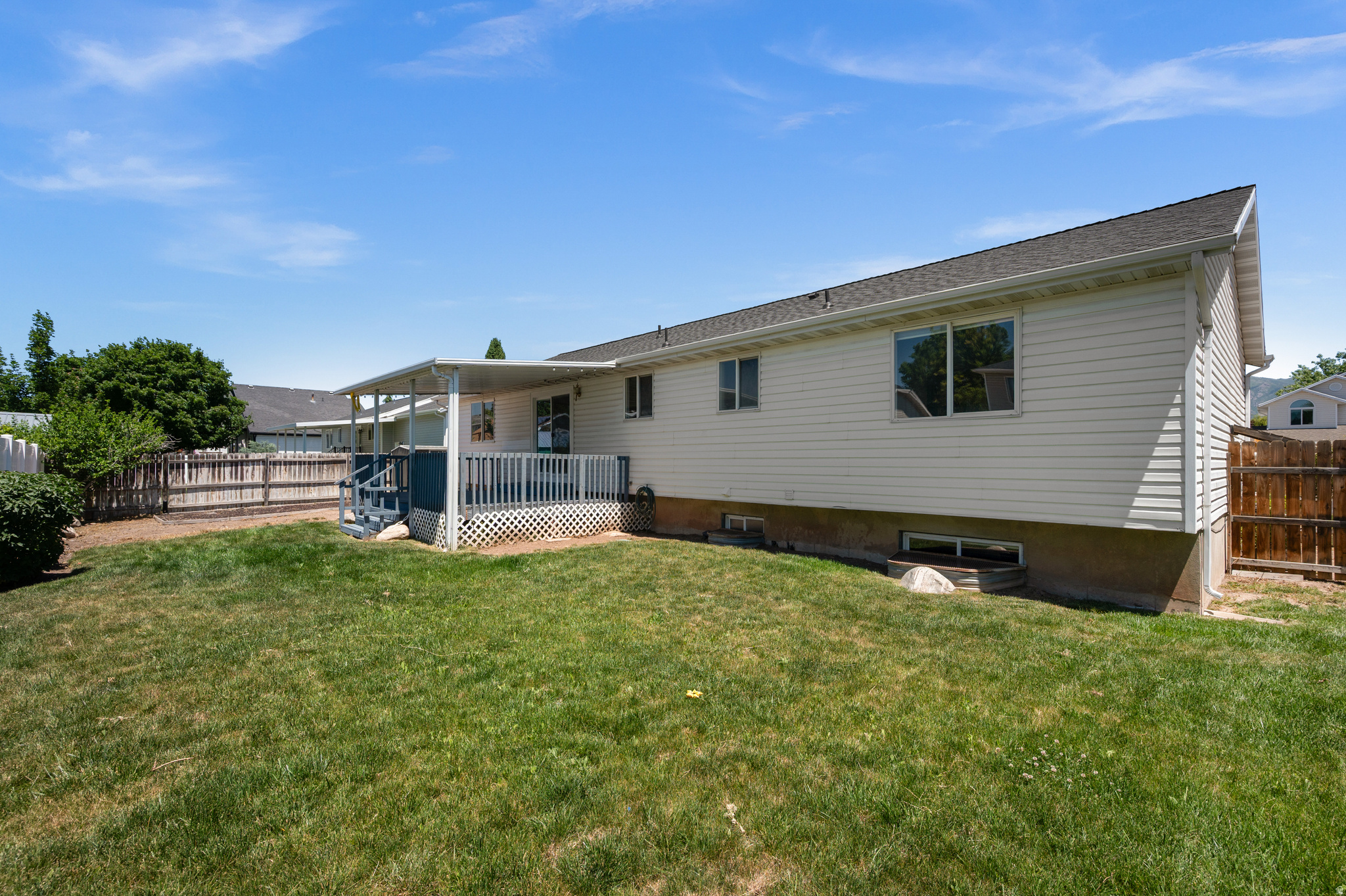 WINDSOR MEADOWS - Residential