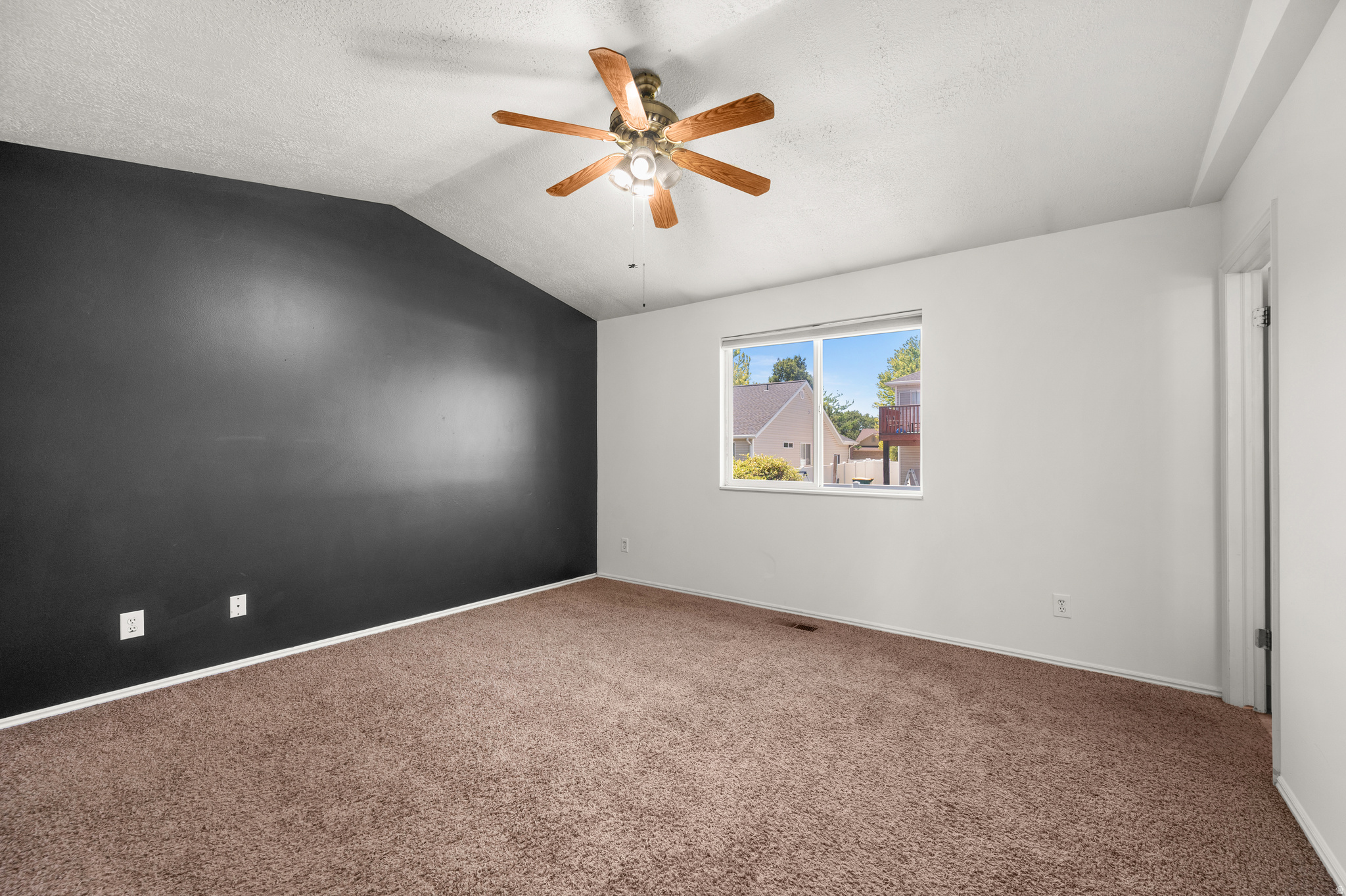 WINDSOR MEADOWS - Residential