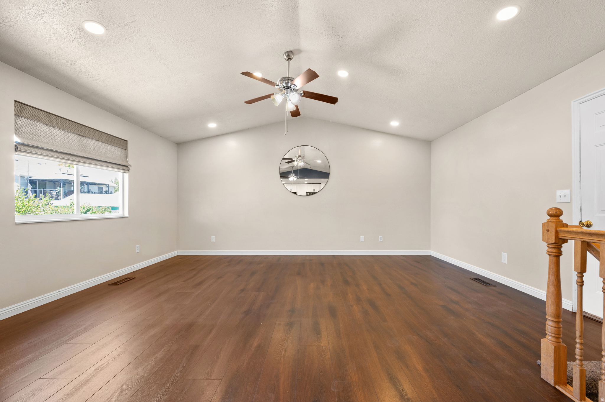 WINDSOR MEADOWS - Residential