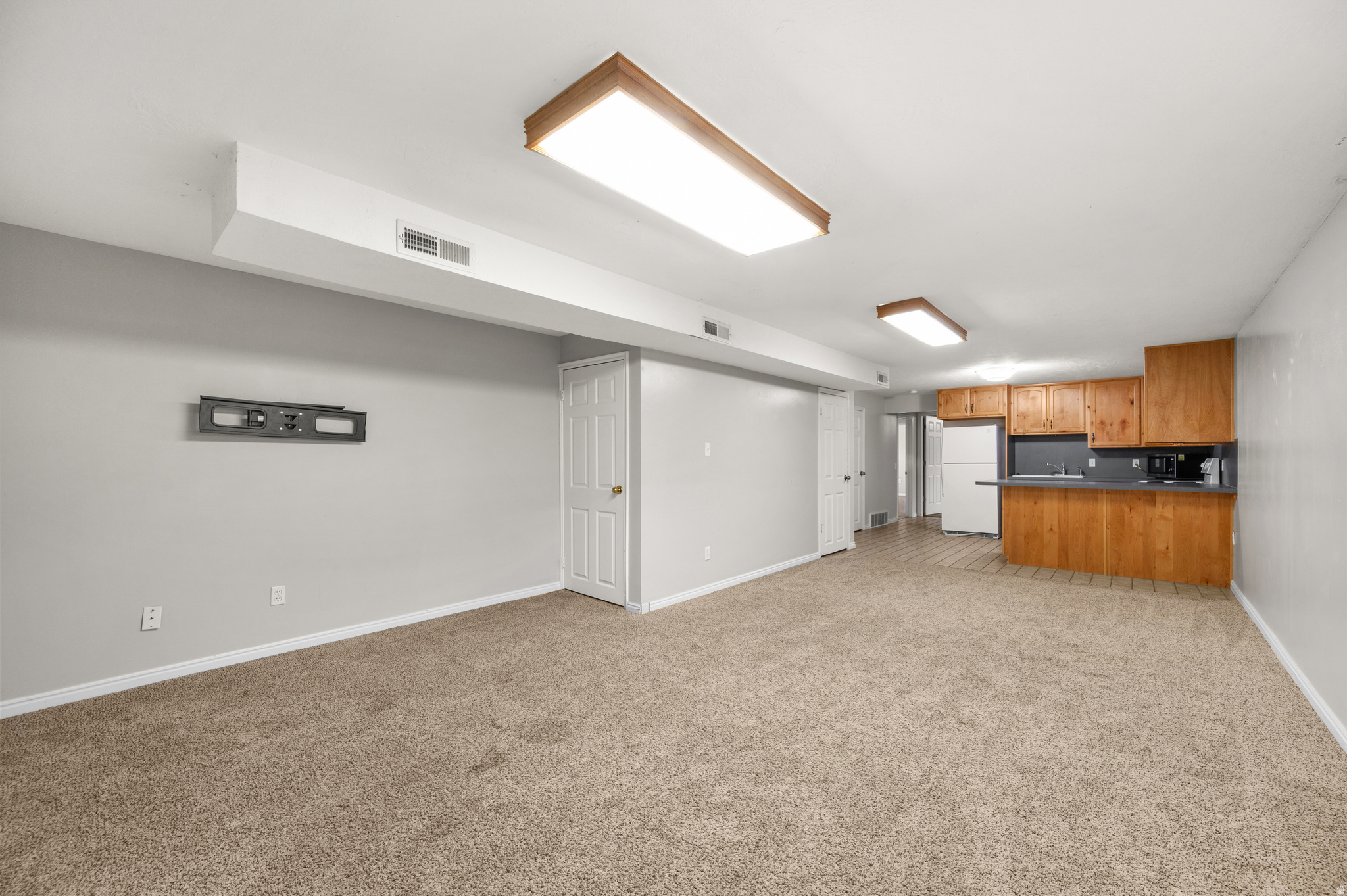 WINDSOR MEADOWS - Residential