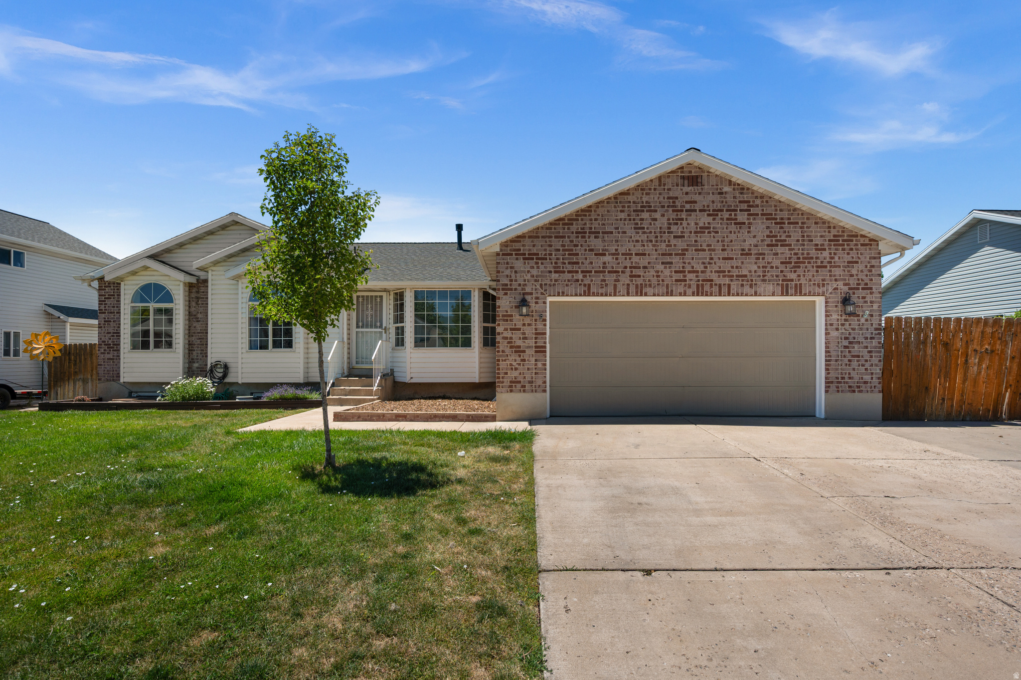 WINDSOR MEADOWS - Residential