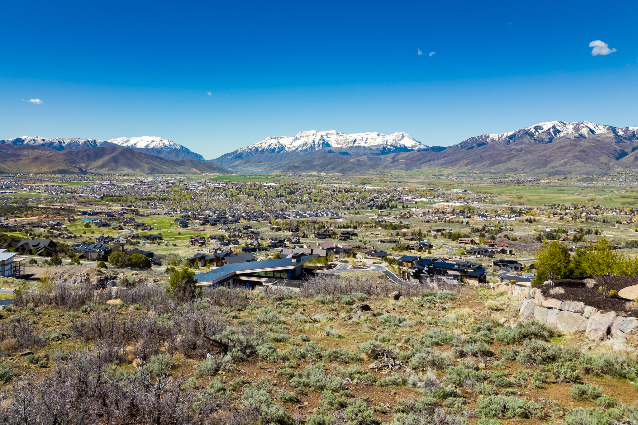 RED LEDGES - Land