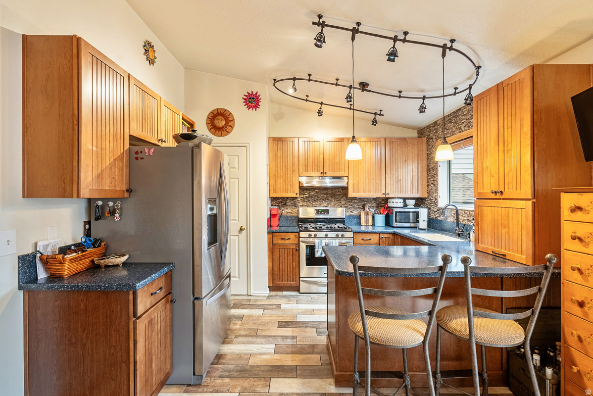 PROSPECTOR VILLAGE - Residential