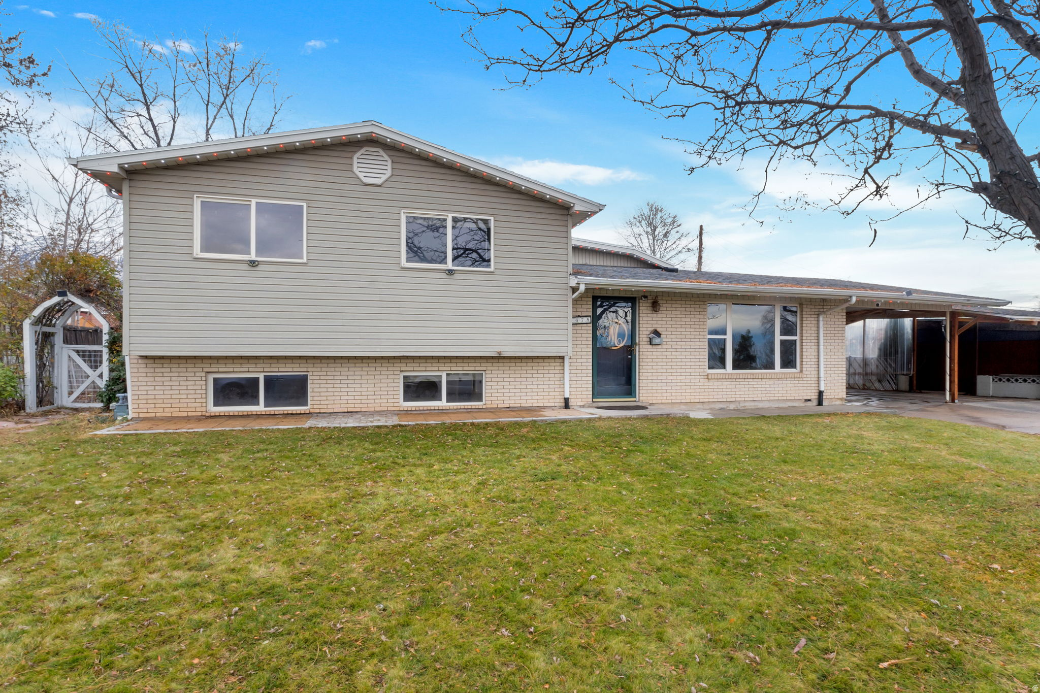 LAKEWOOD VILLAGE - Residential