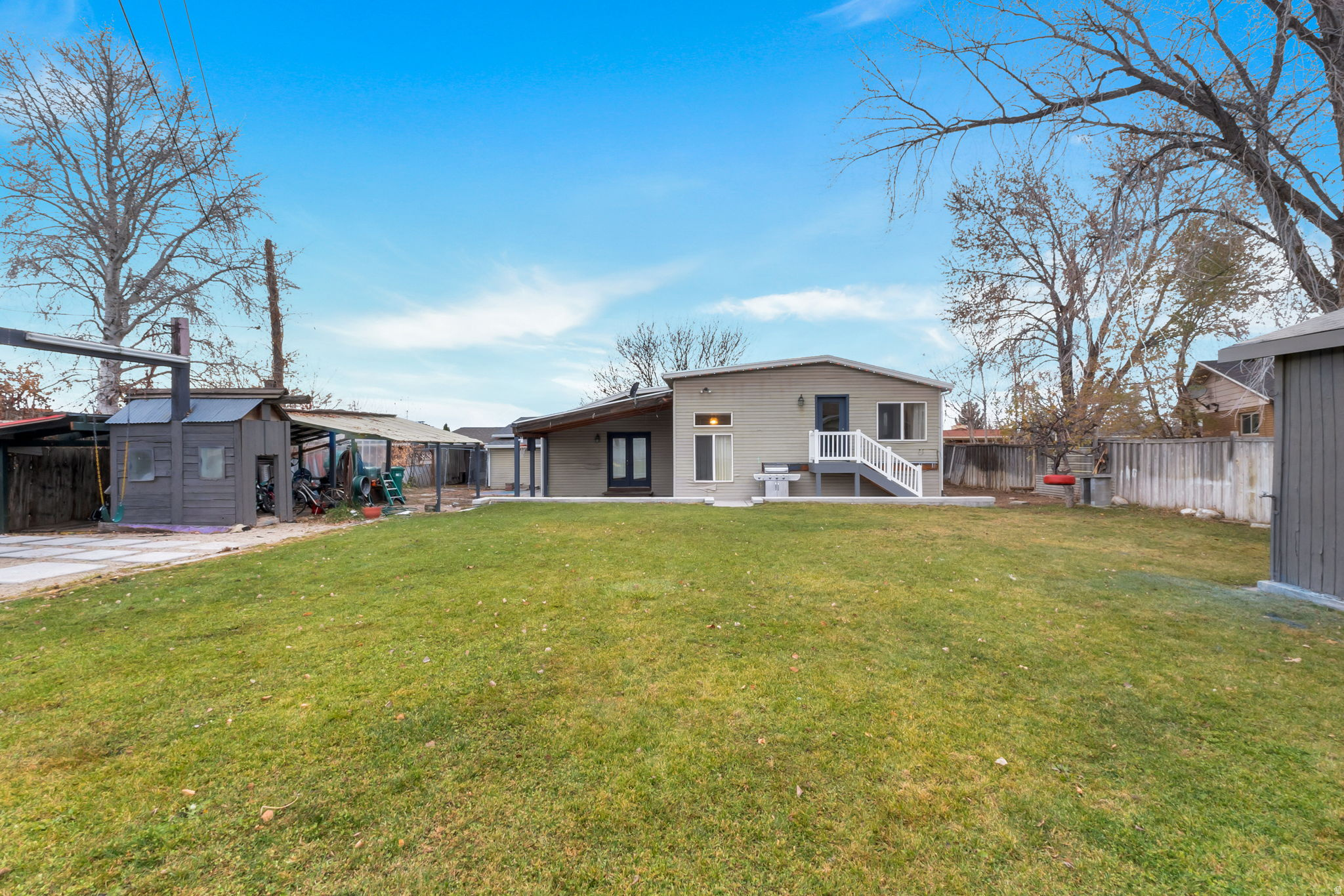 LAKEWOOD VILLAGE - Residential