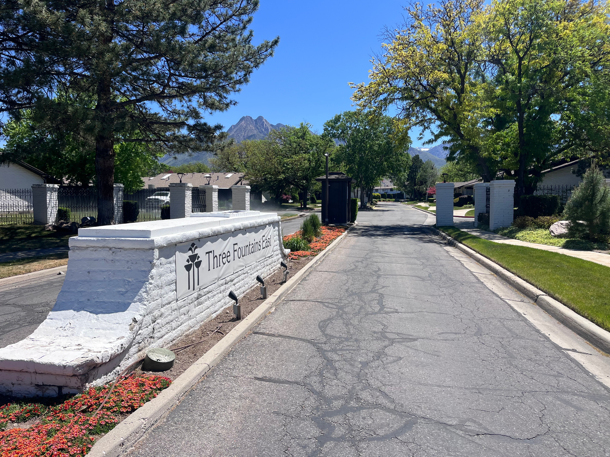 THREE FOUNTAINS - Residential