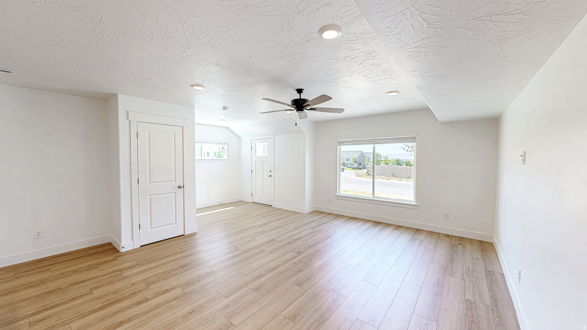 RIDGE - Residential
