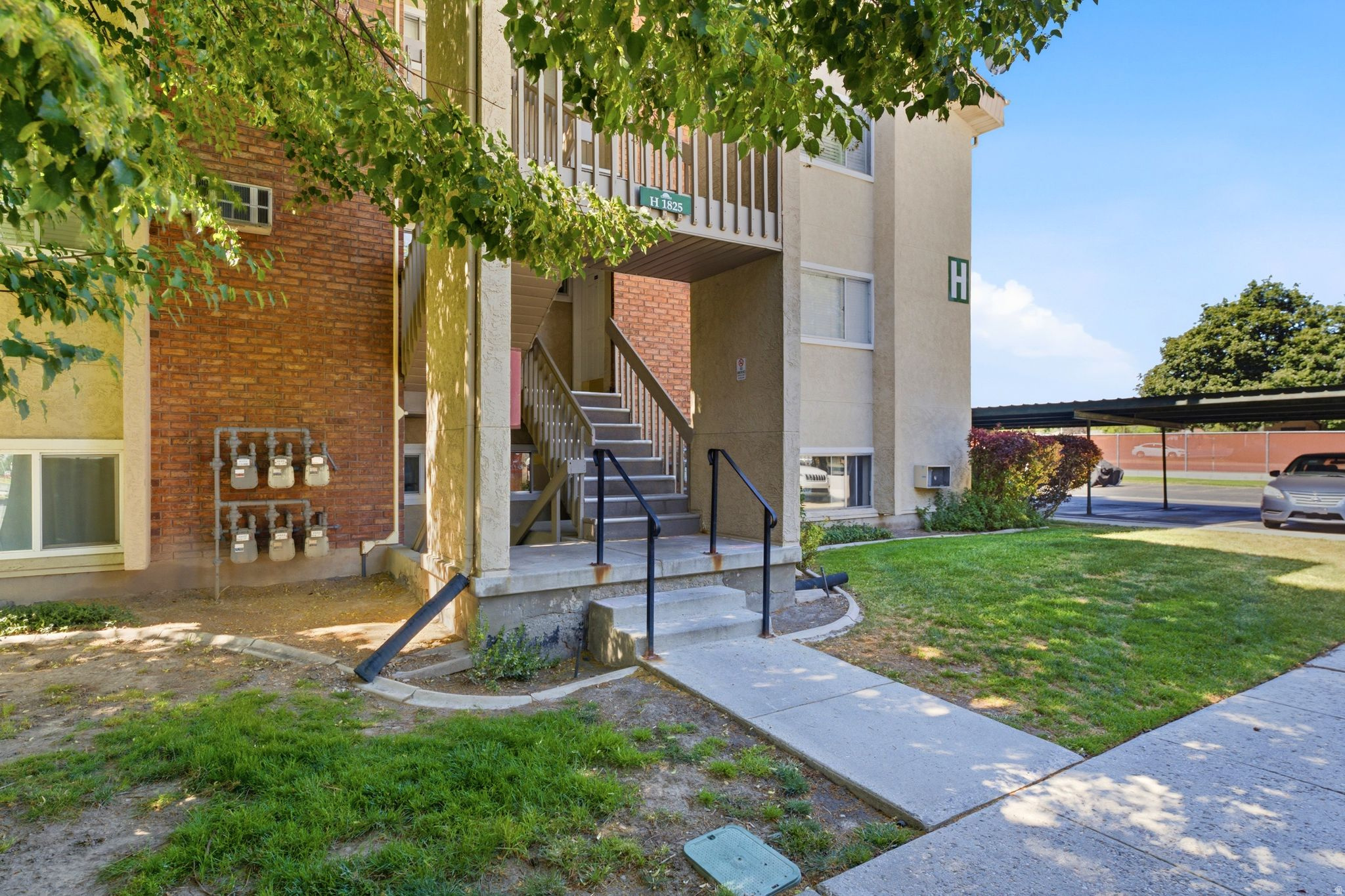 COUNTRY WOOD ESTATES - Residential
