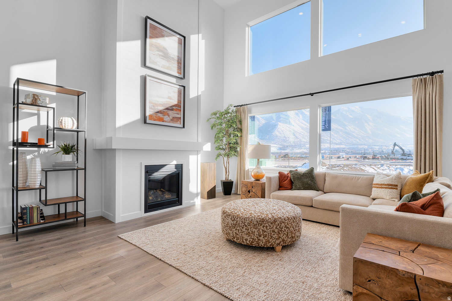 MOUNTAINSIDE ESTATES - Residential