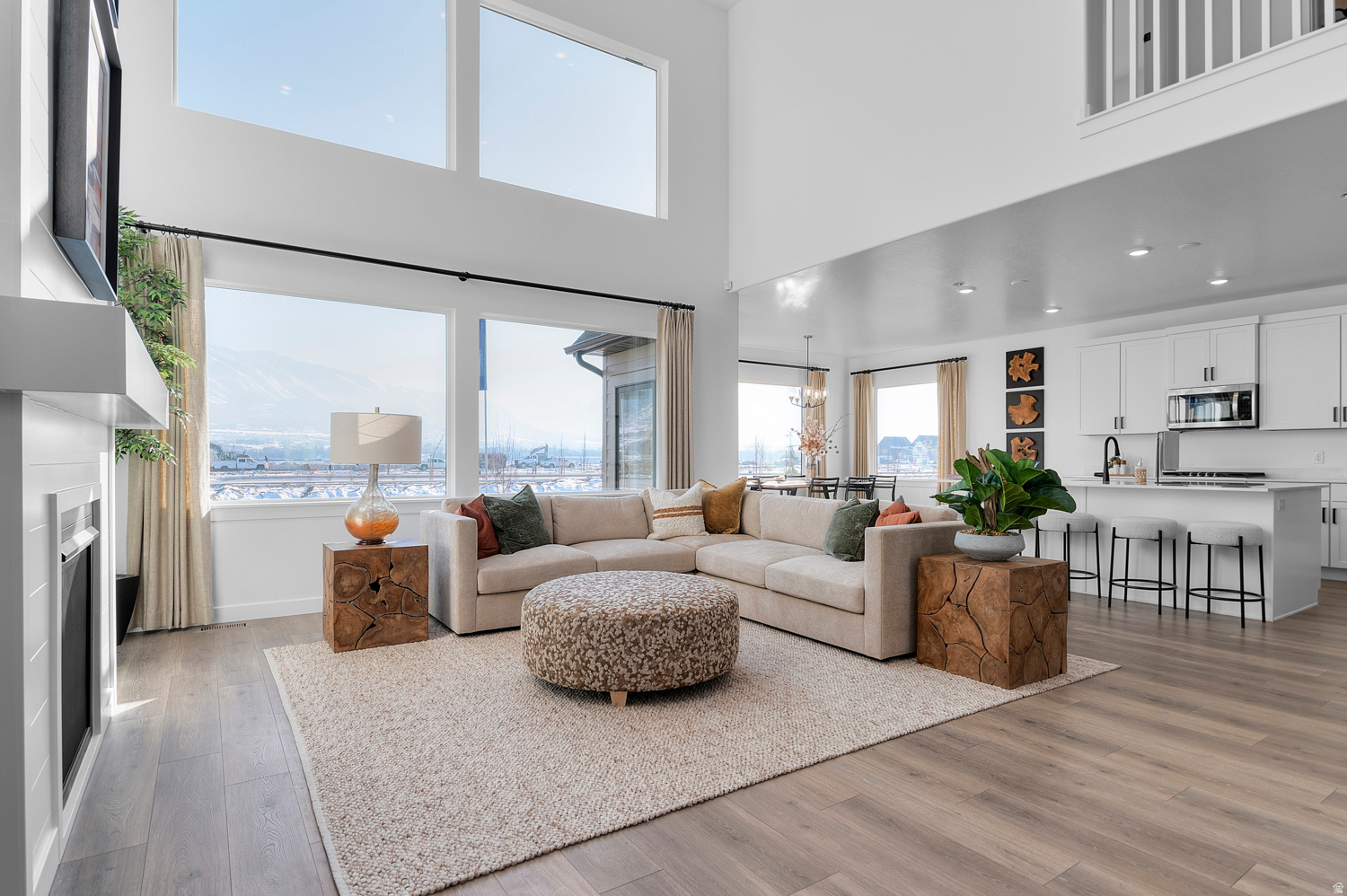 MOUNTAINSIDE ESTATES - Residential