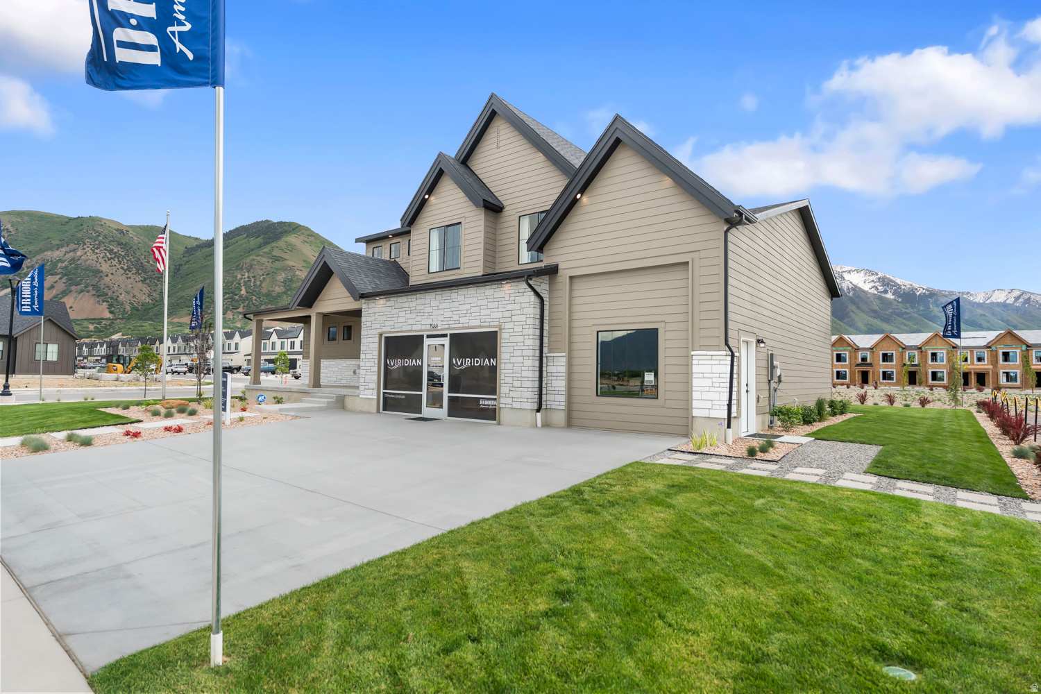 MOUNTAINSIDE ESTATES - Residential