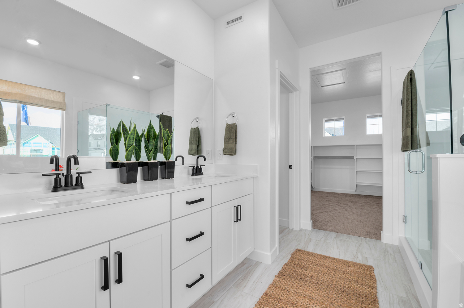 MOUNTAINSIDE ESTATES - Residential