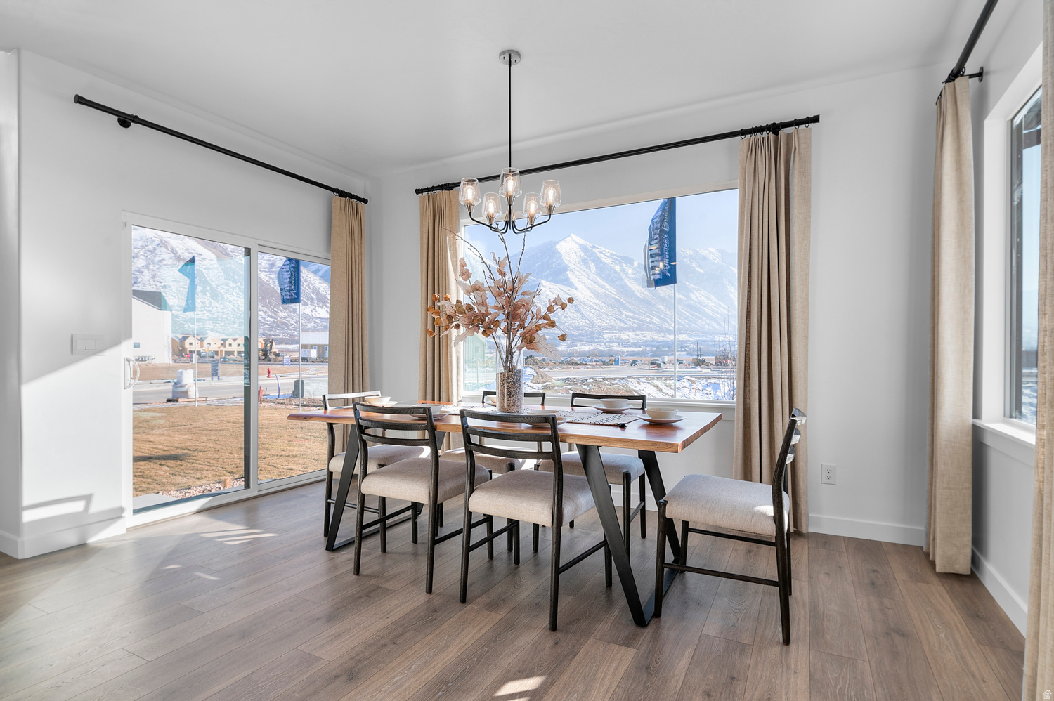 MOUNTAINSIDE ESTATES - Residential