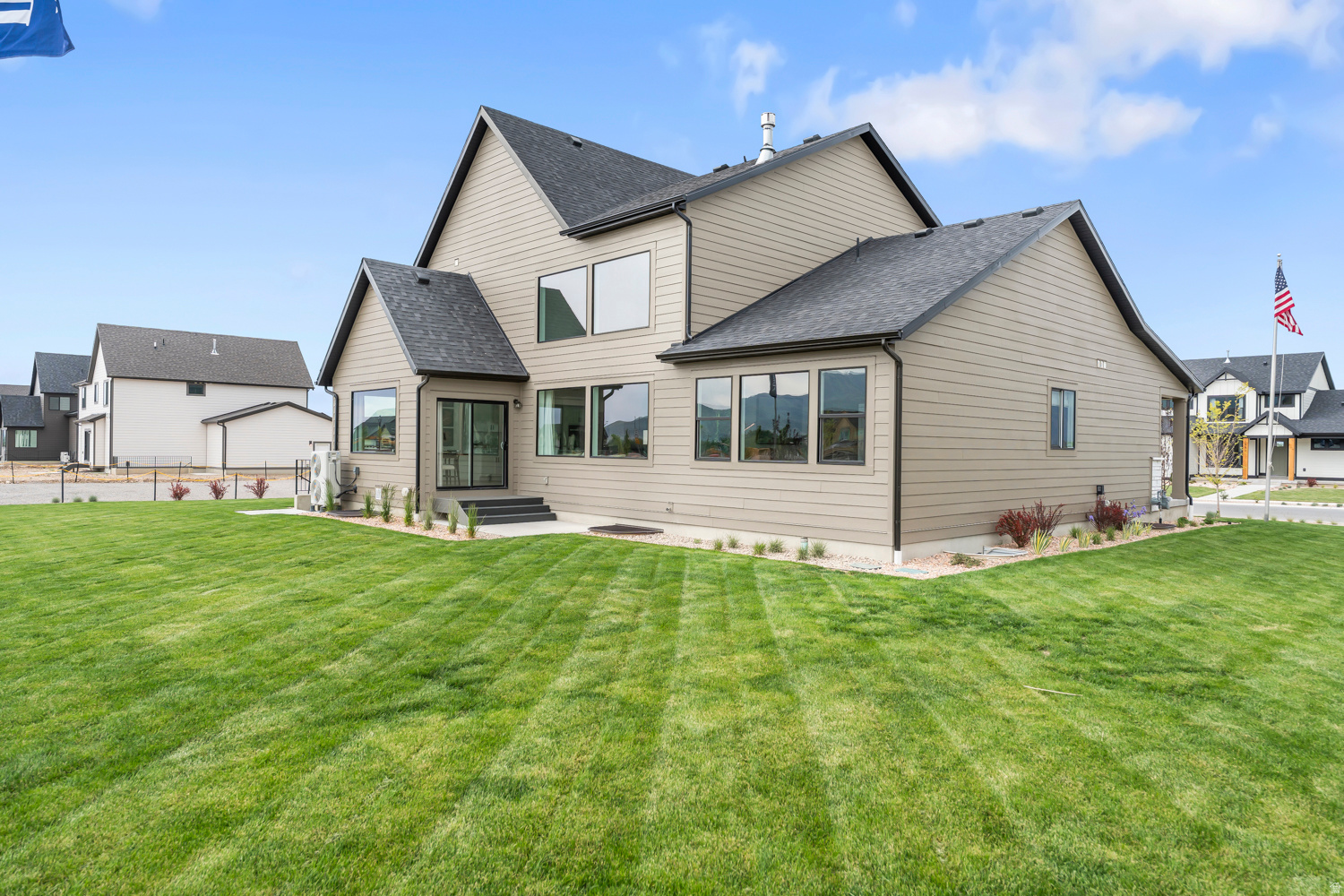 MOUNTAINSIDE ESTATES - Residential