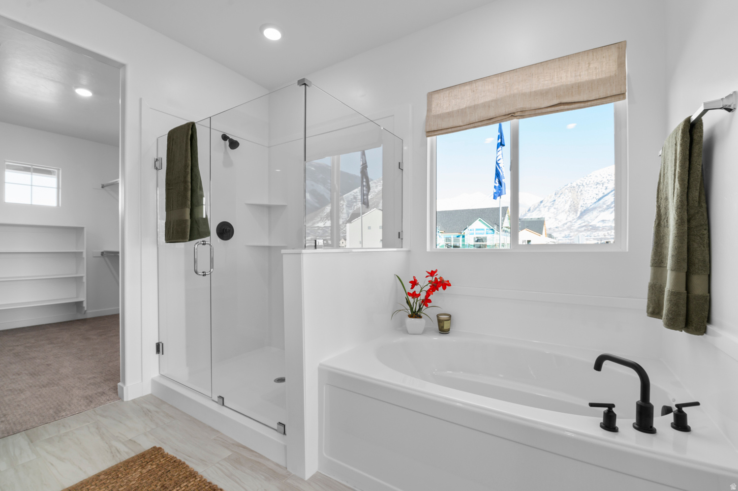 MOUNTAINSIDE ESTATES - Residential