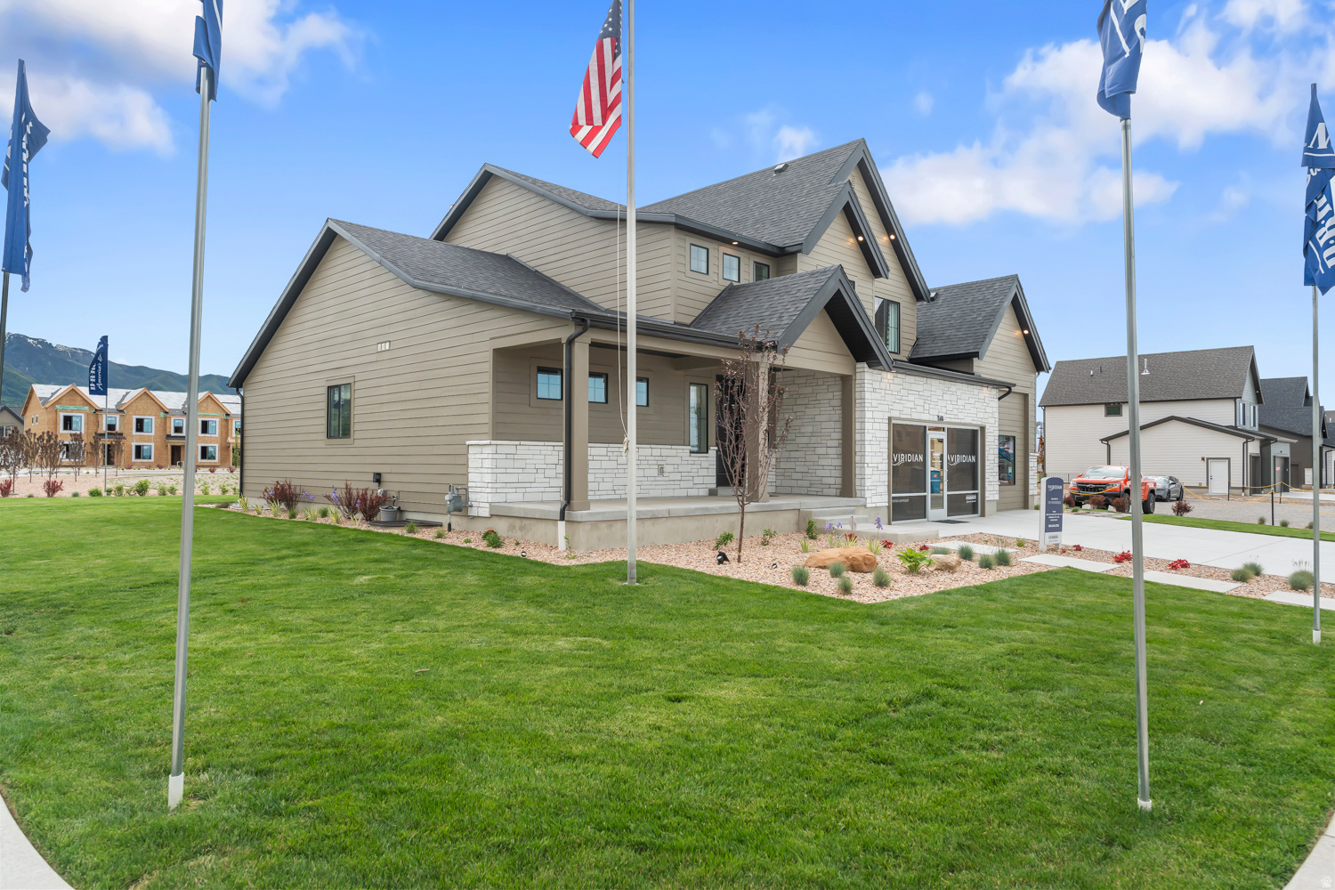 MOUNTAINSIDE ESTATES - Residential
