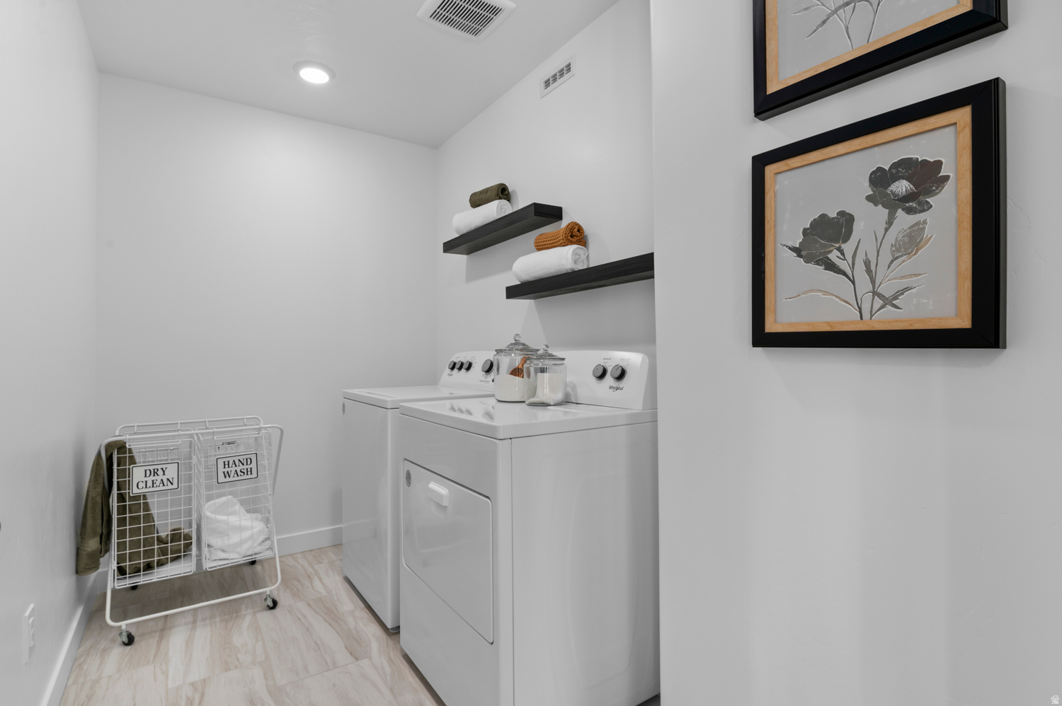 MOUNTAINSIDE ESTATES - Residential