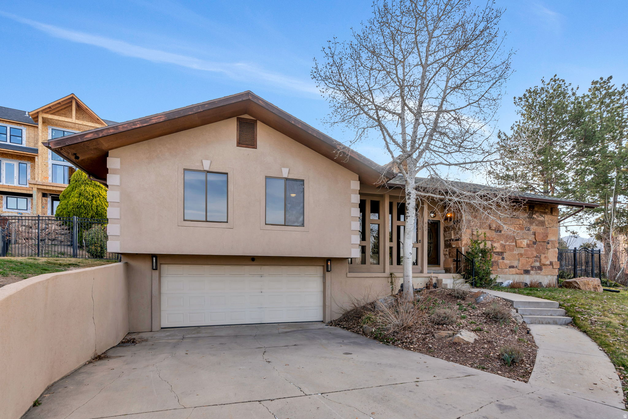 HEATHERIDGE - Residential