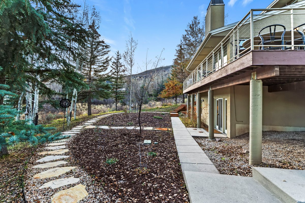 HIDDEN COVE - Residential