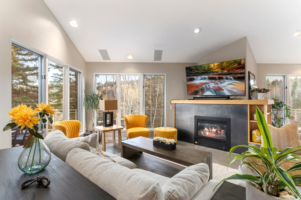 HIDDEN COVE - Residential