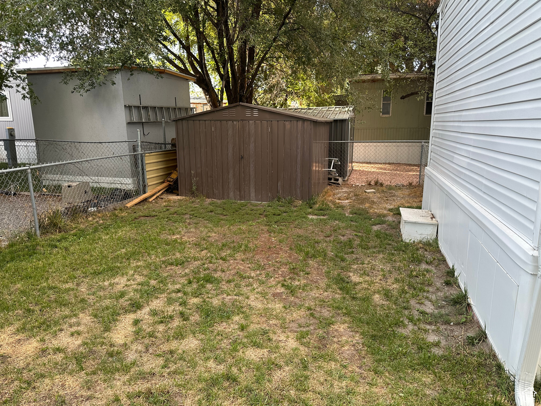 IMPERIAL PARK - Residential