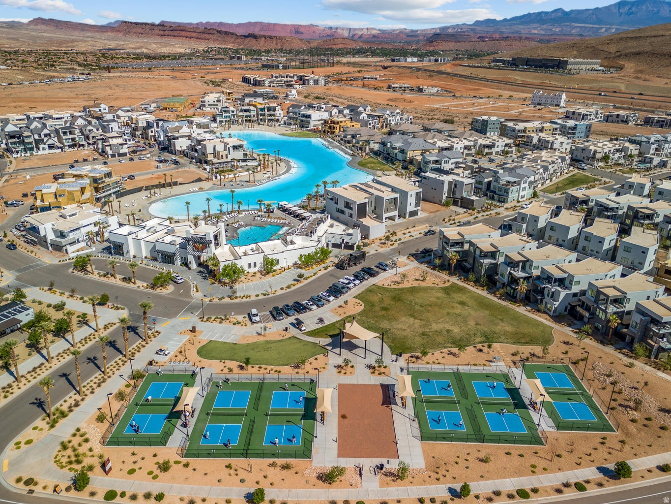 DESERT COLOR RESORT - Residential
