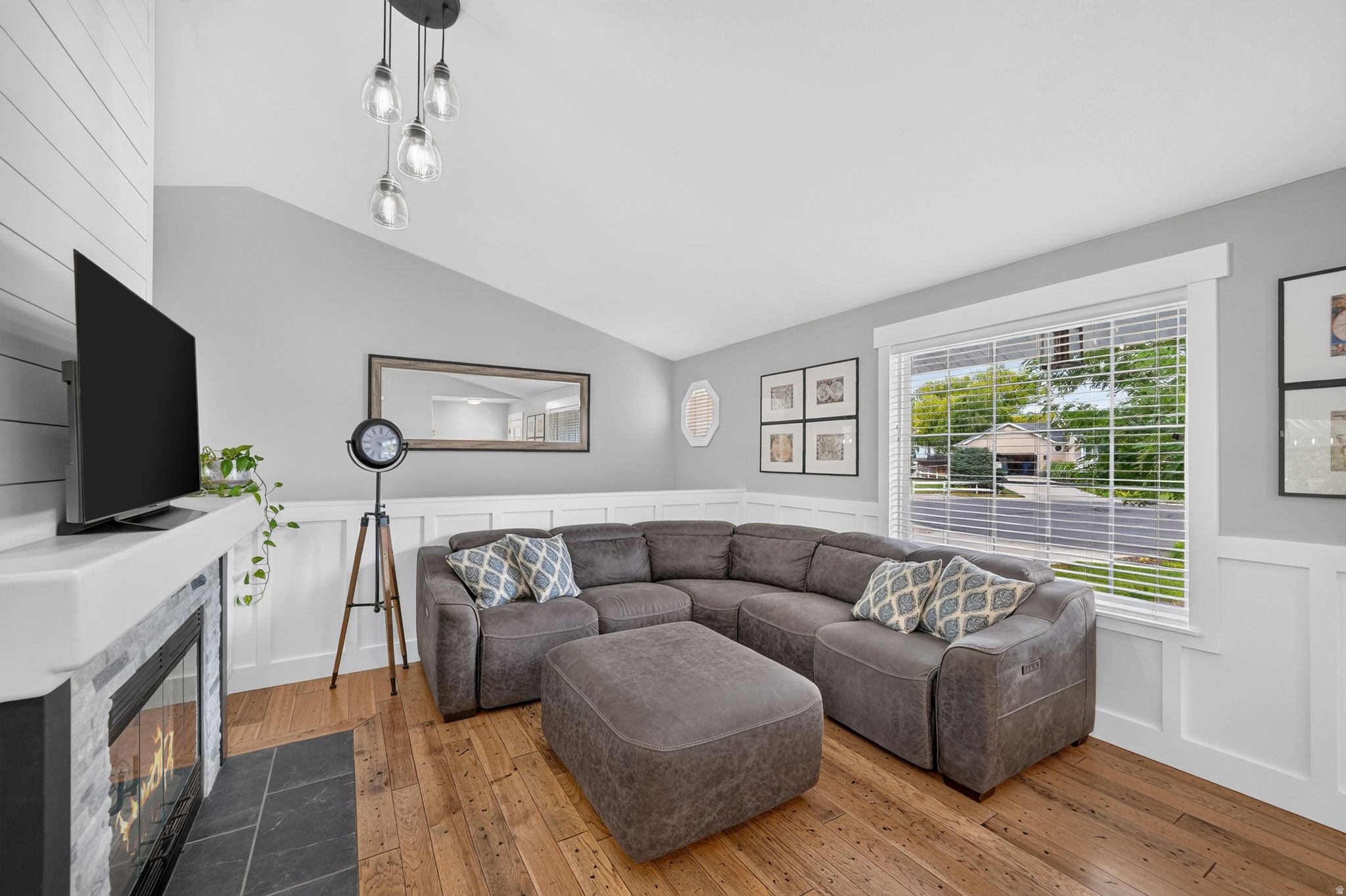 SUNRISE FLATS - Residential