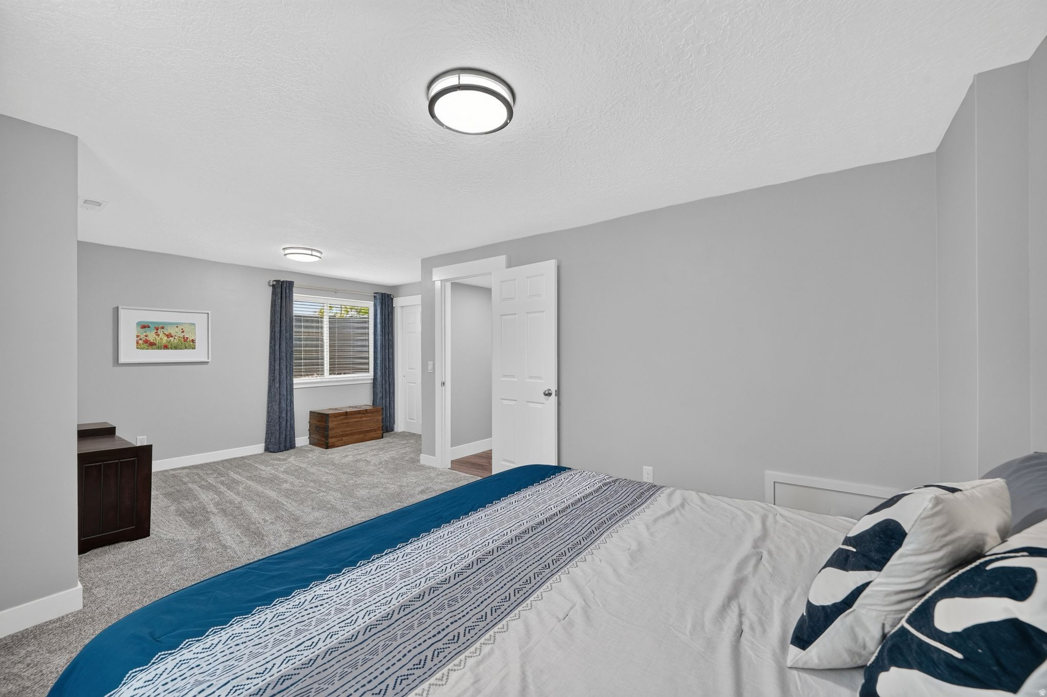SUNRISE FLATS - Residential