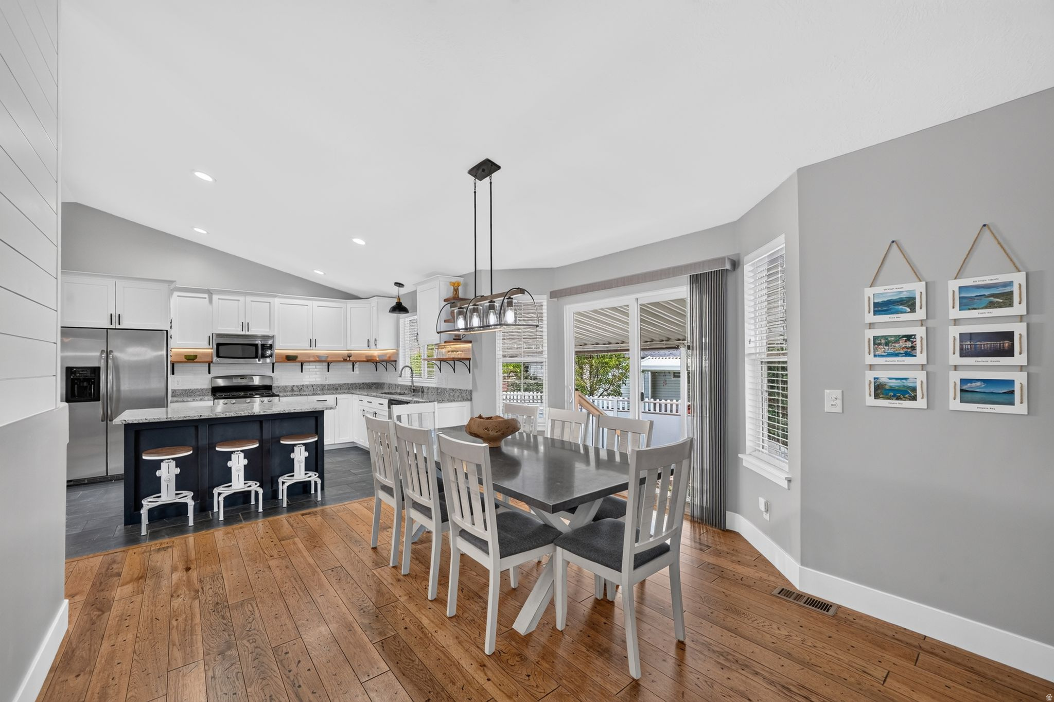 SUNRISE FLATS - Residential