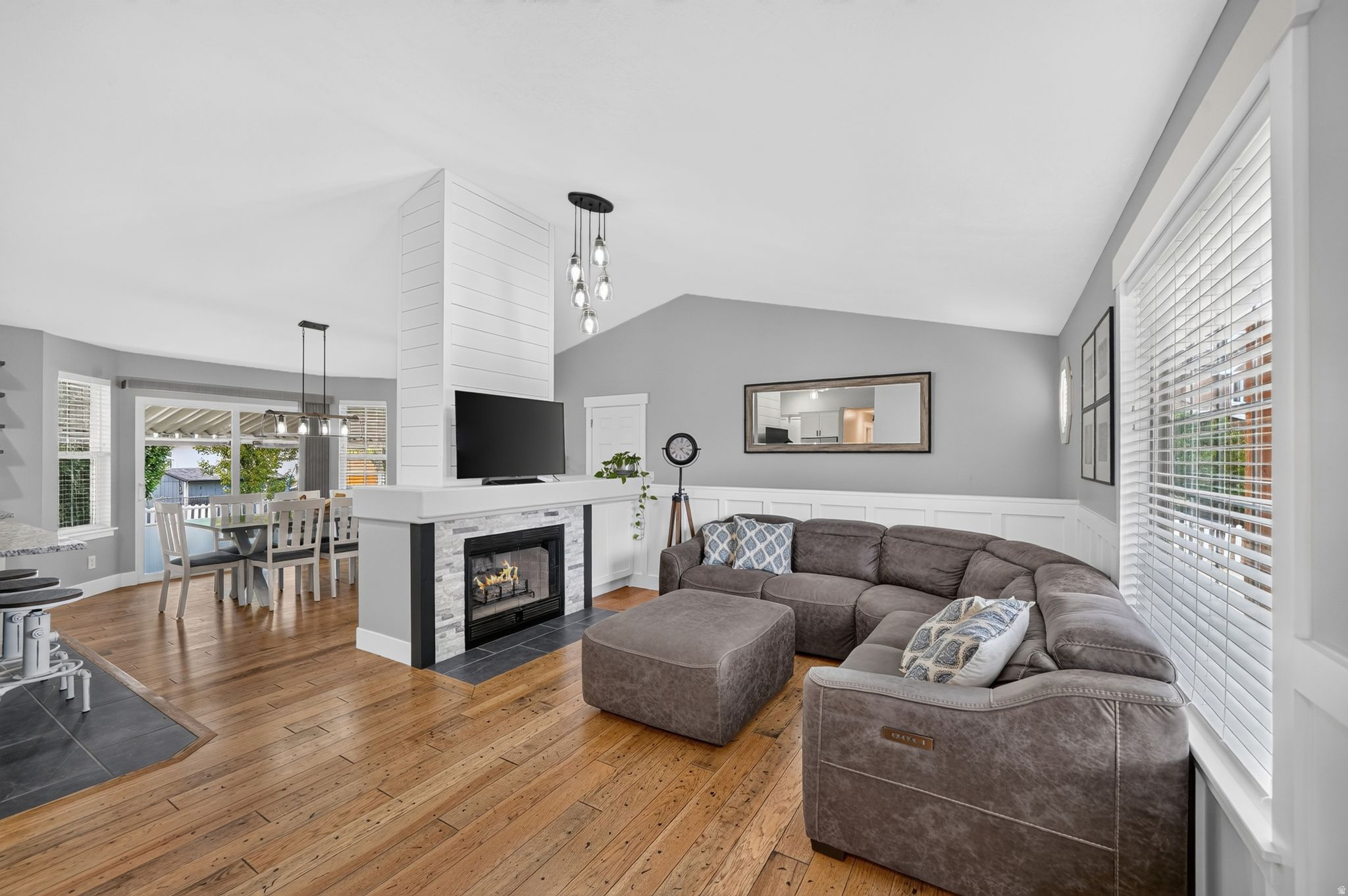 SUNRISE FLATS - Residential
