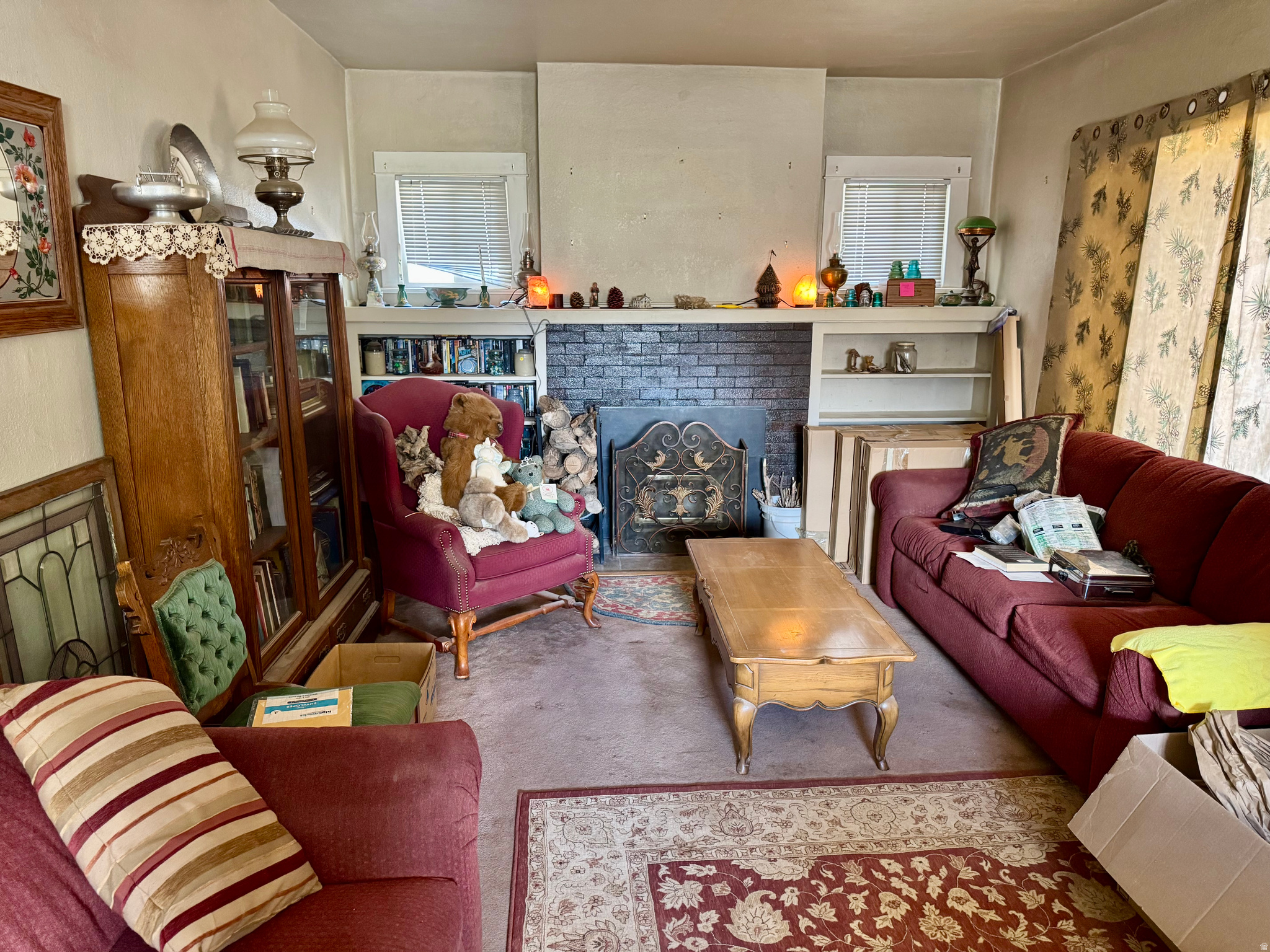 Main image without alt text