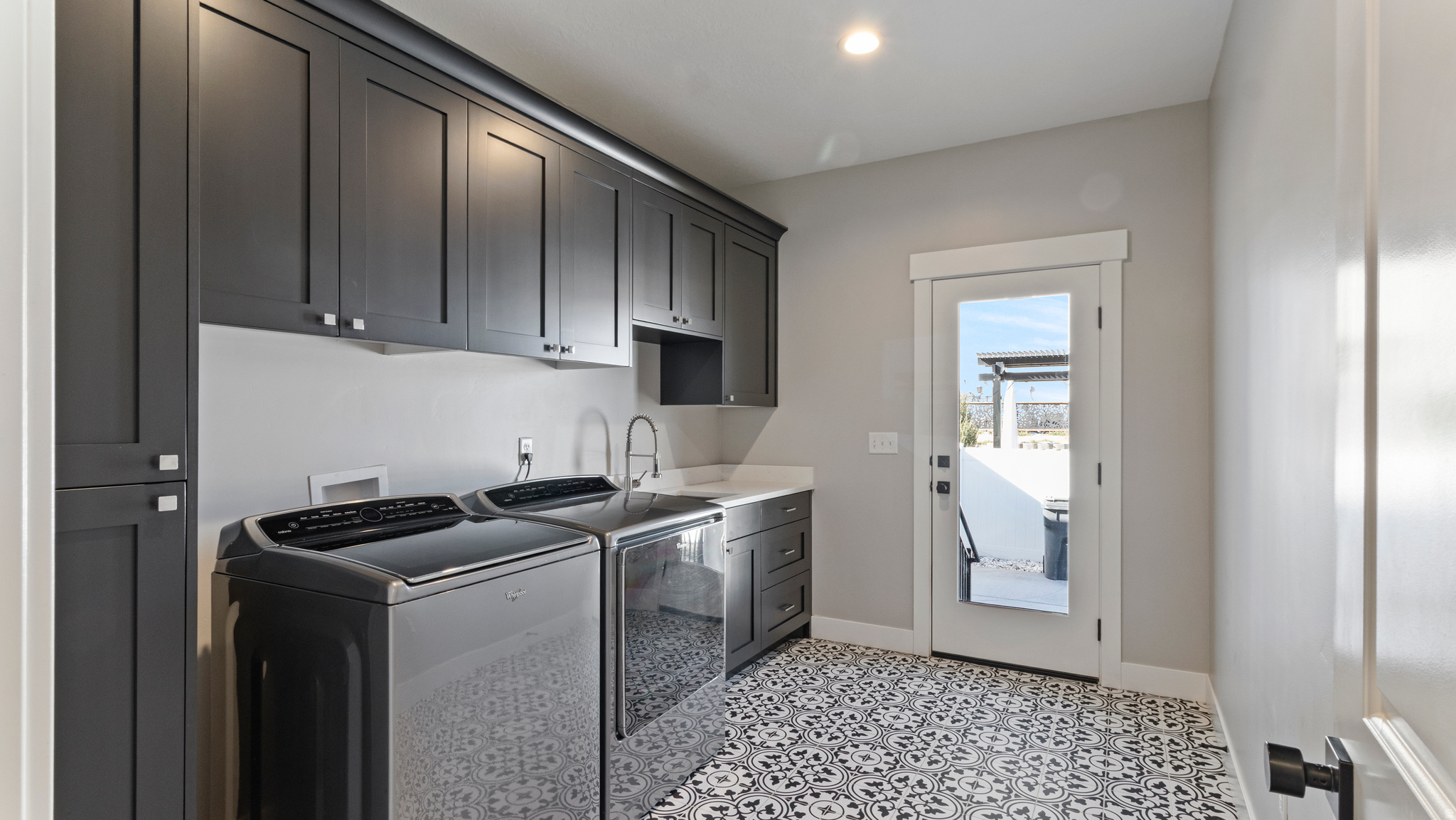 RIDGE - Residential