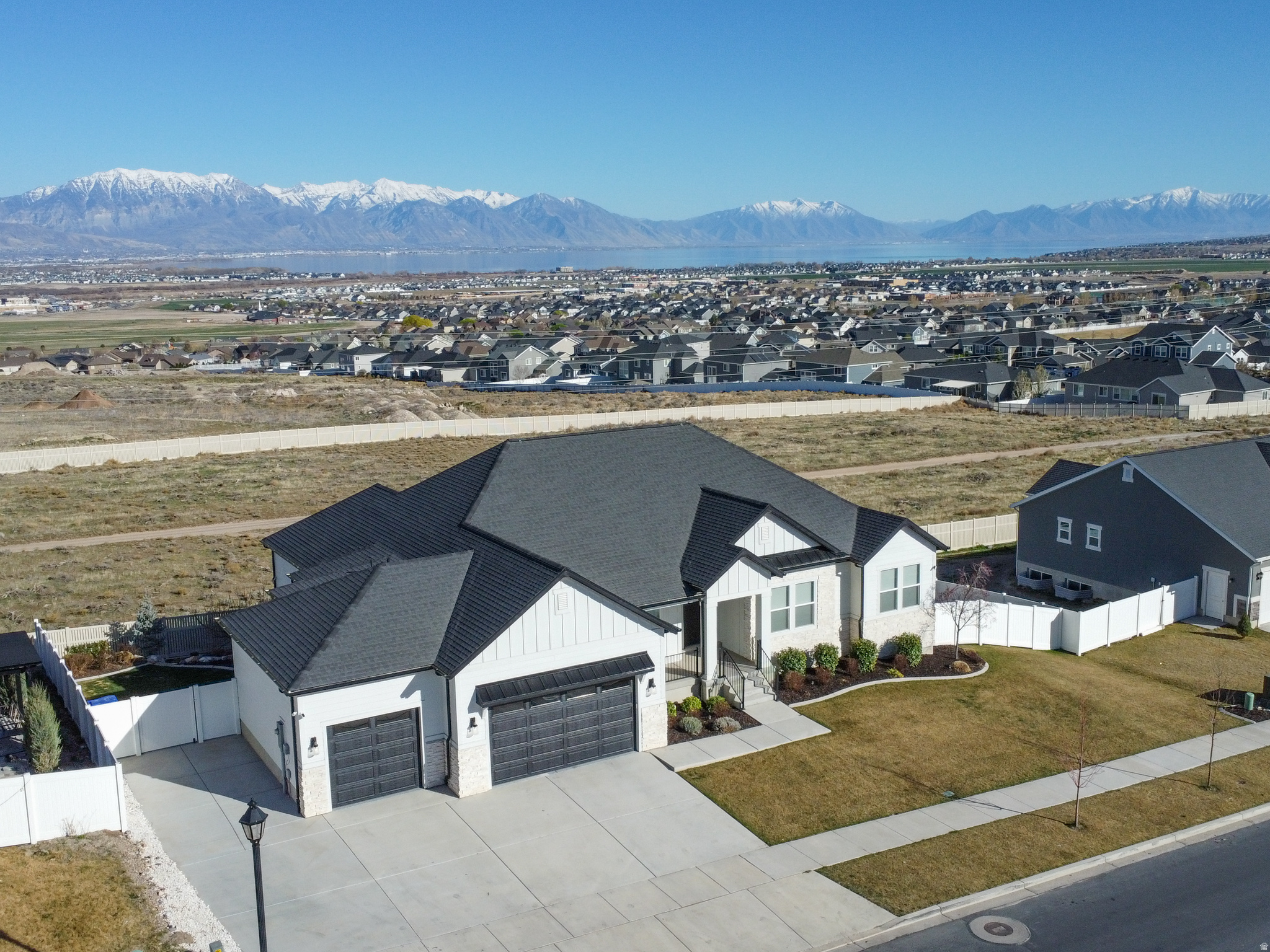 RIDGE - Residential