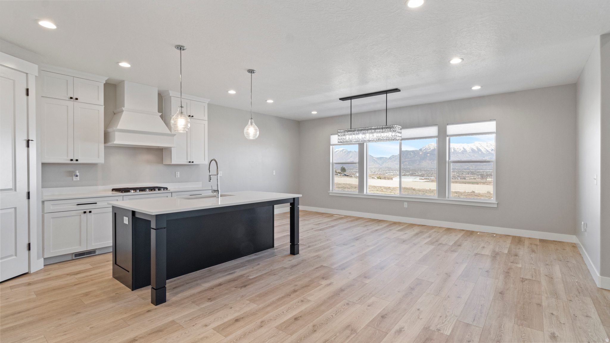 RIDGE - Residential