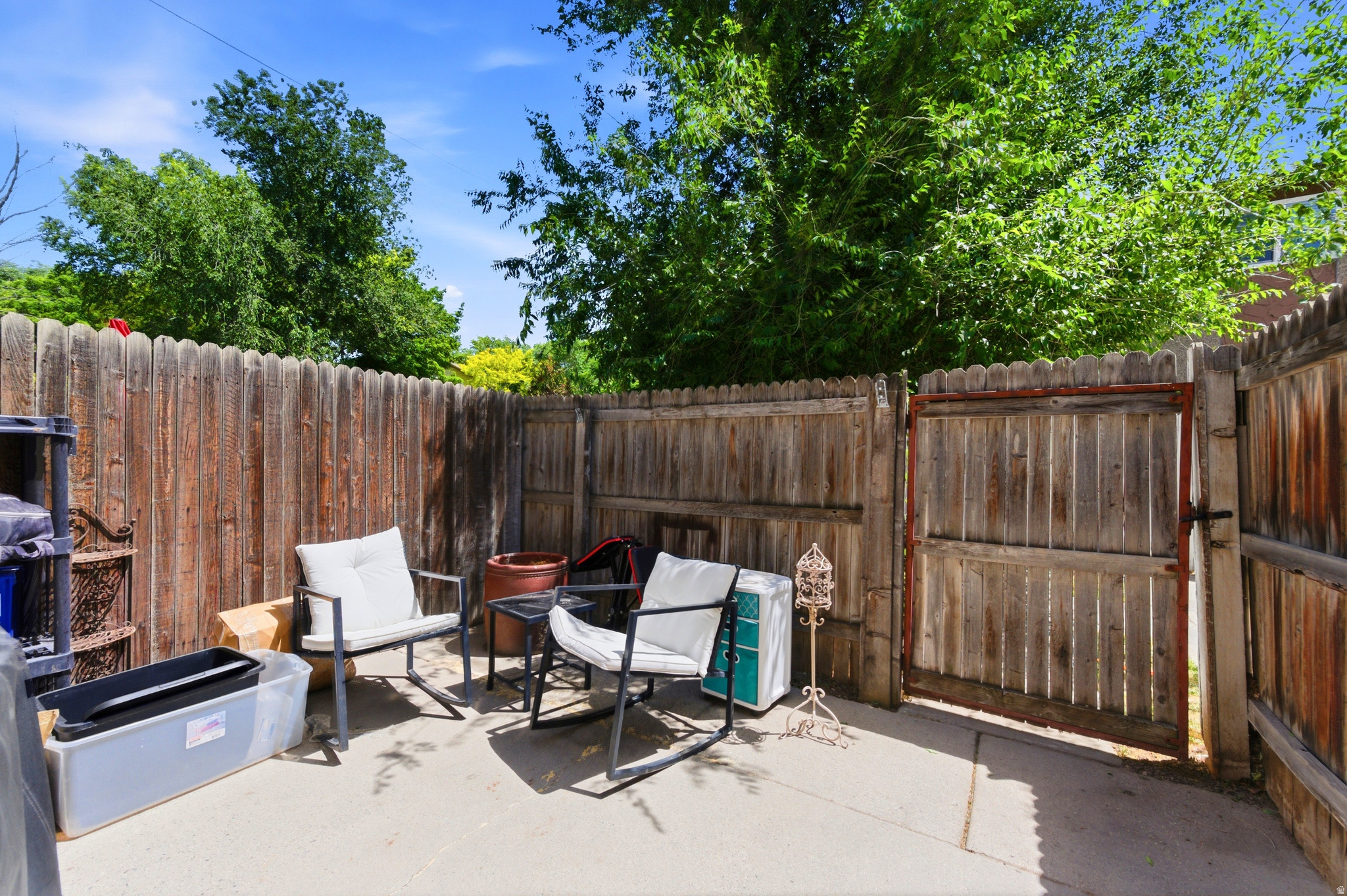 ELM TREE CONDO - Residential