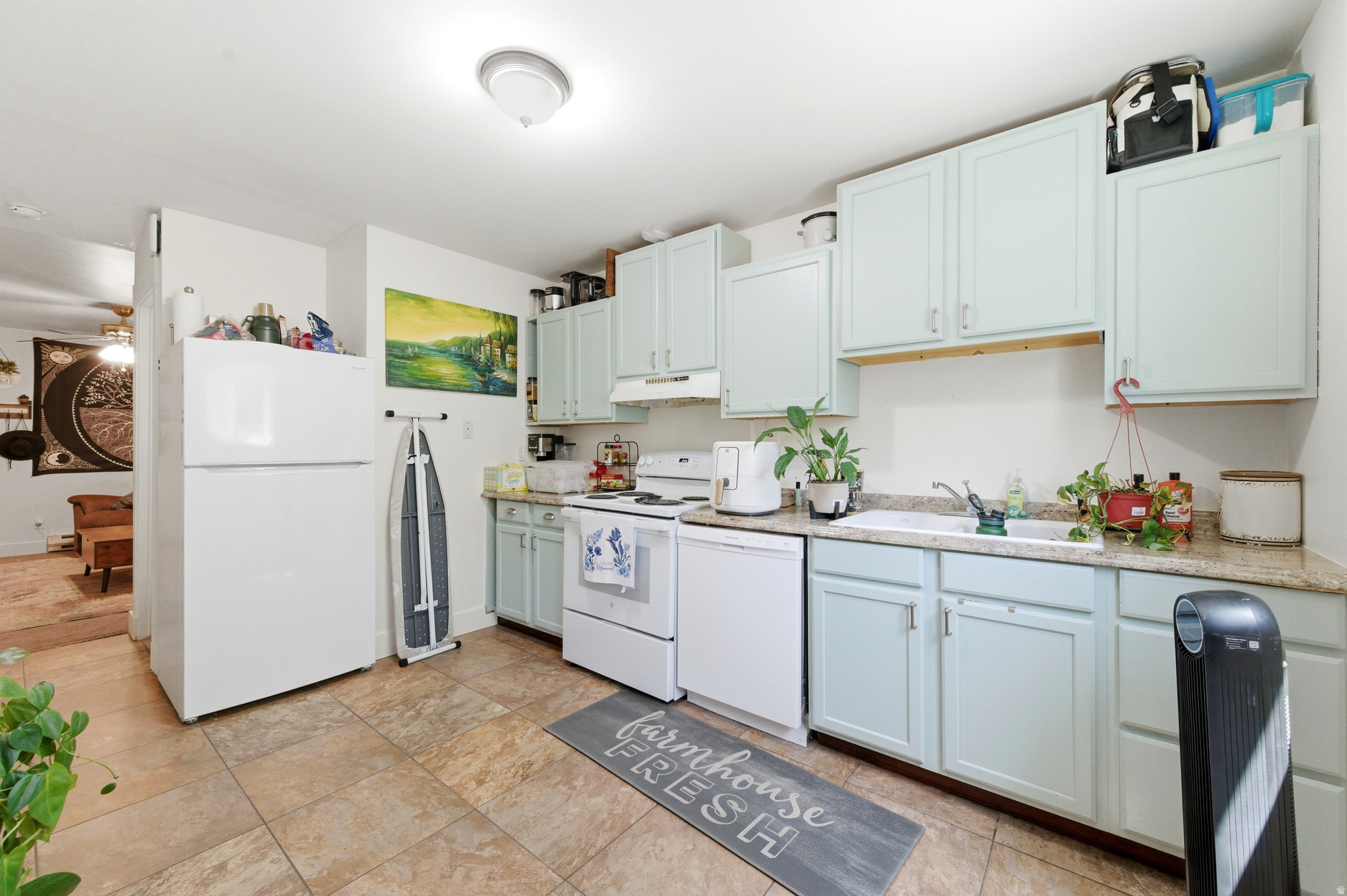 ELM TREE CONDO - Residential